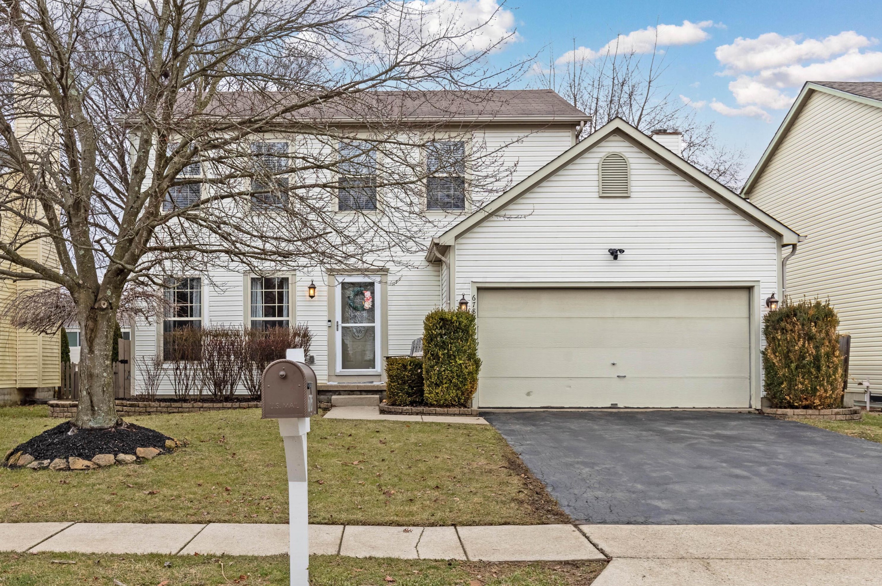 6785 Riverside Glen Ct, Dublin, OH 43017