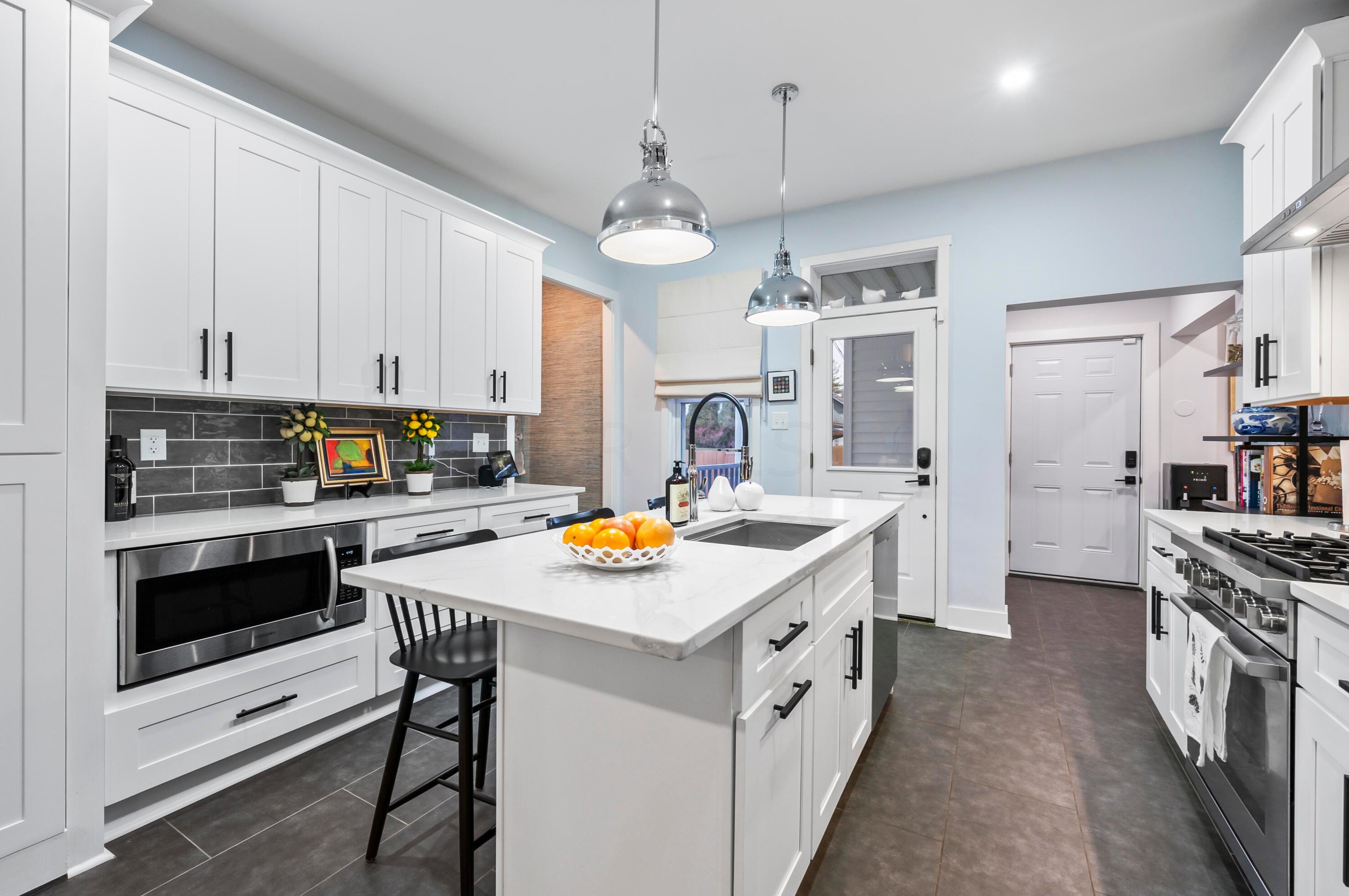 242 Thurman Ave, Columbus OH  43206-3580 exterior