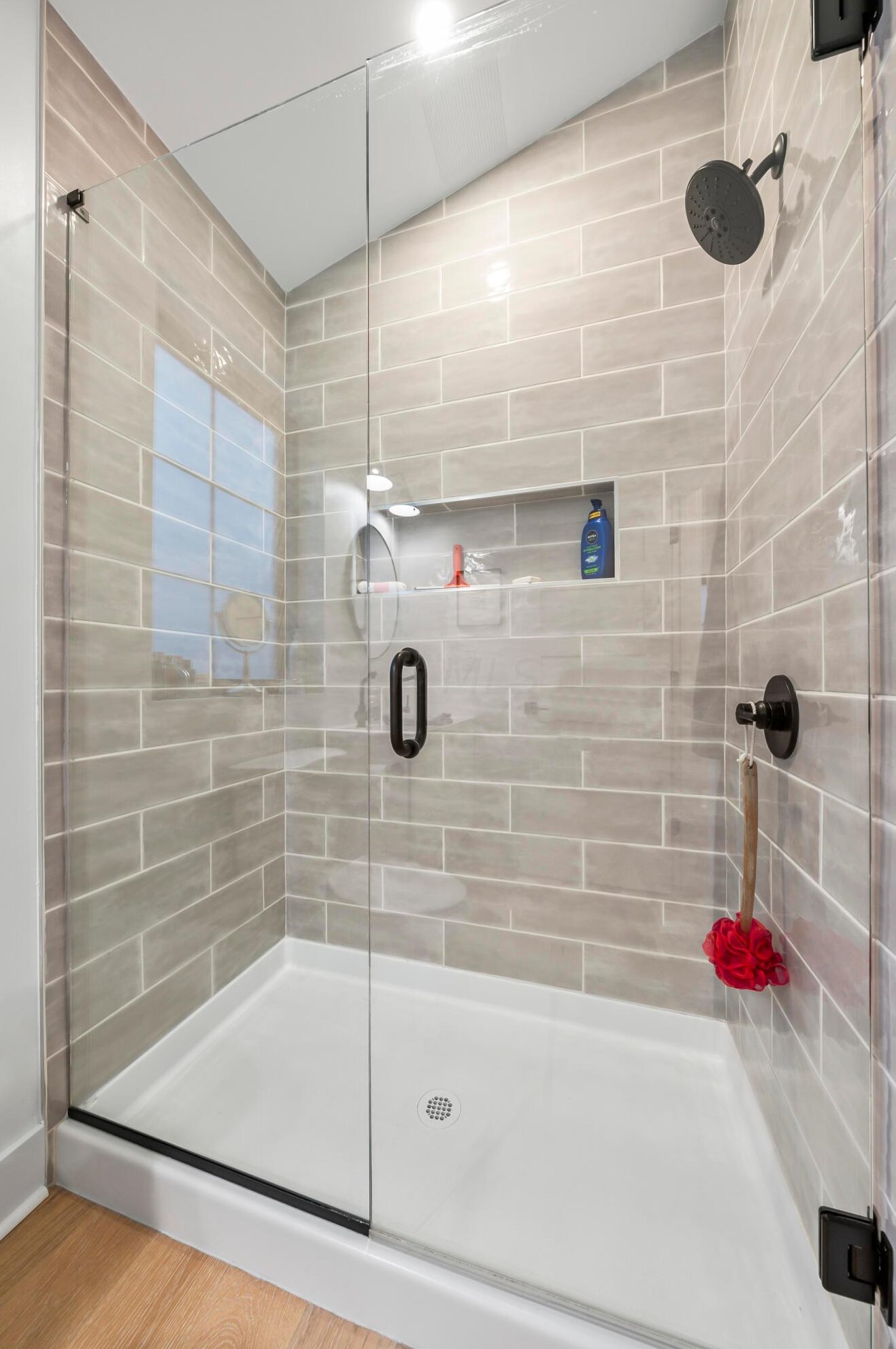 242 Thurman Ave, Columbus OH  43206-3580 exterior