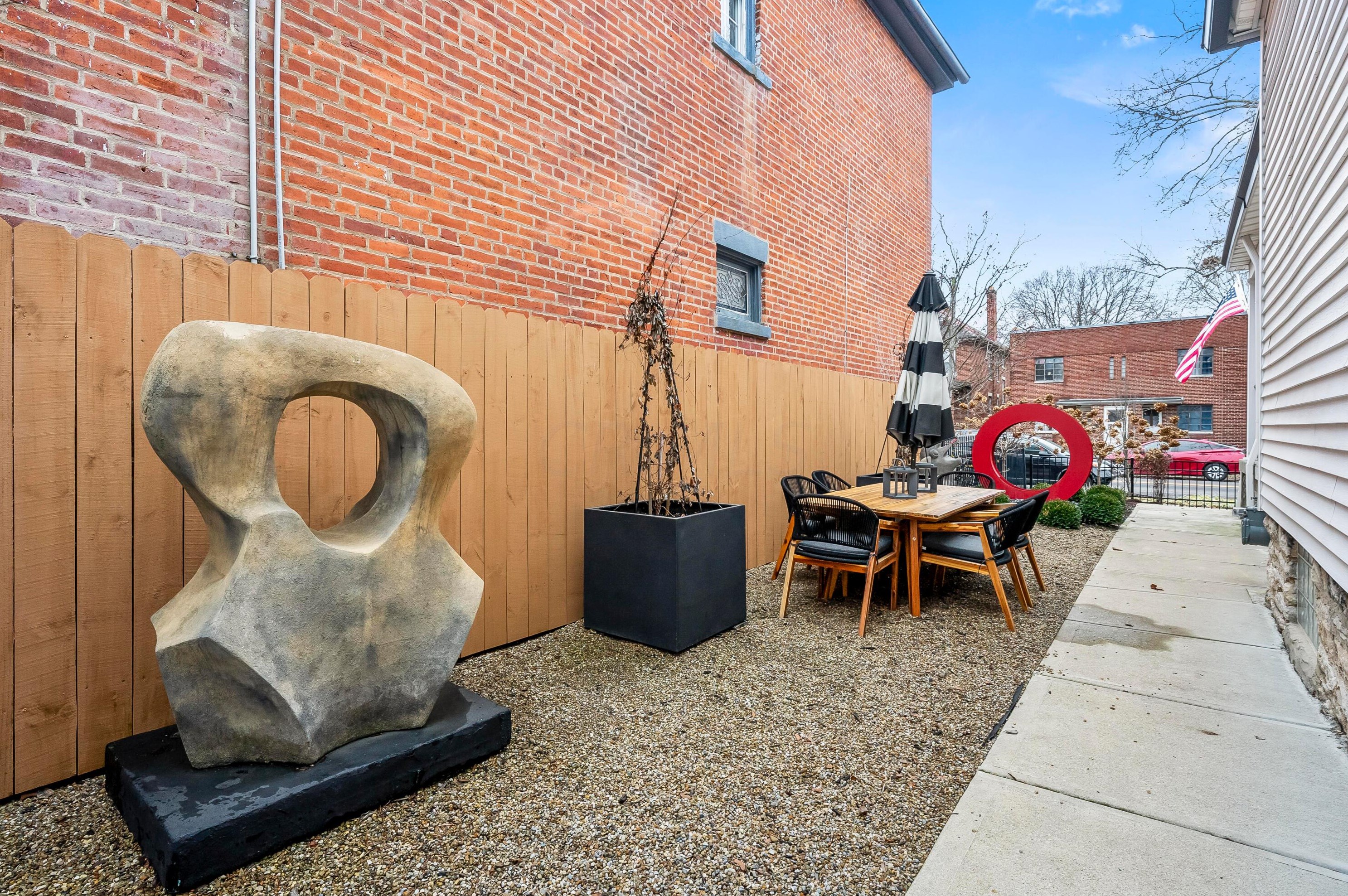 242 Thurman Ave, Columbus OH  43206-3580 exterior