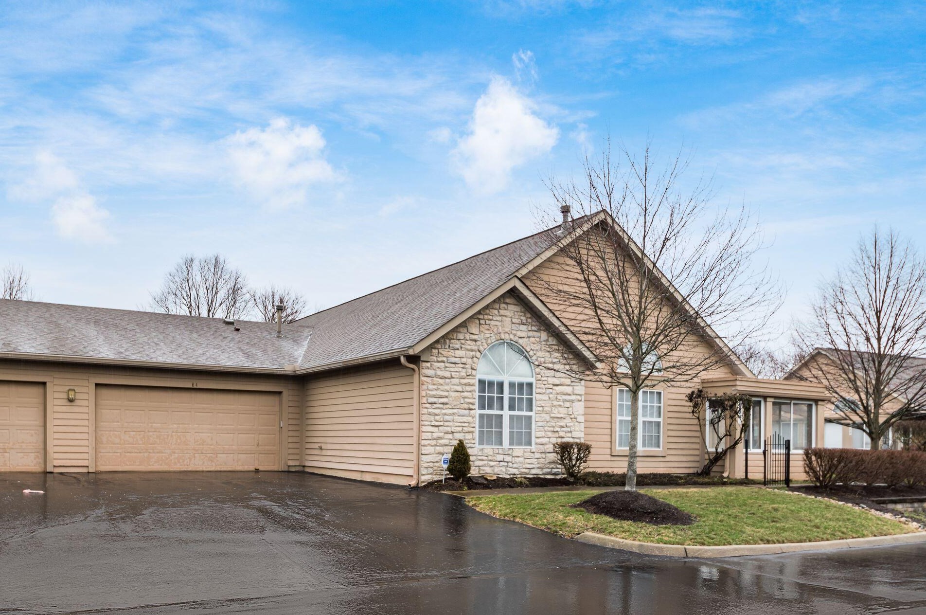 84 Abbeycross Ln, Westerville, OH 43082-7304