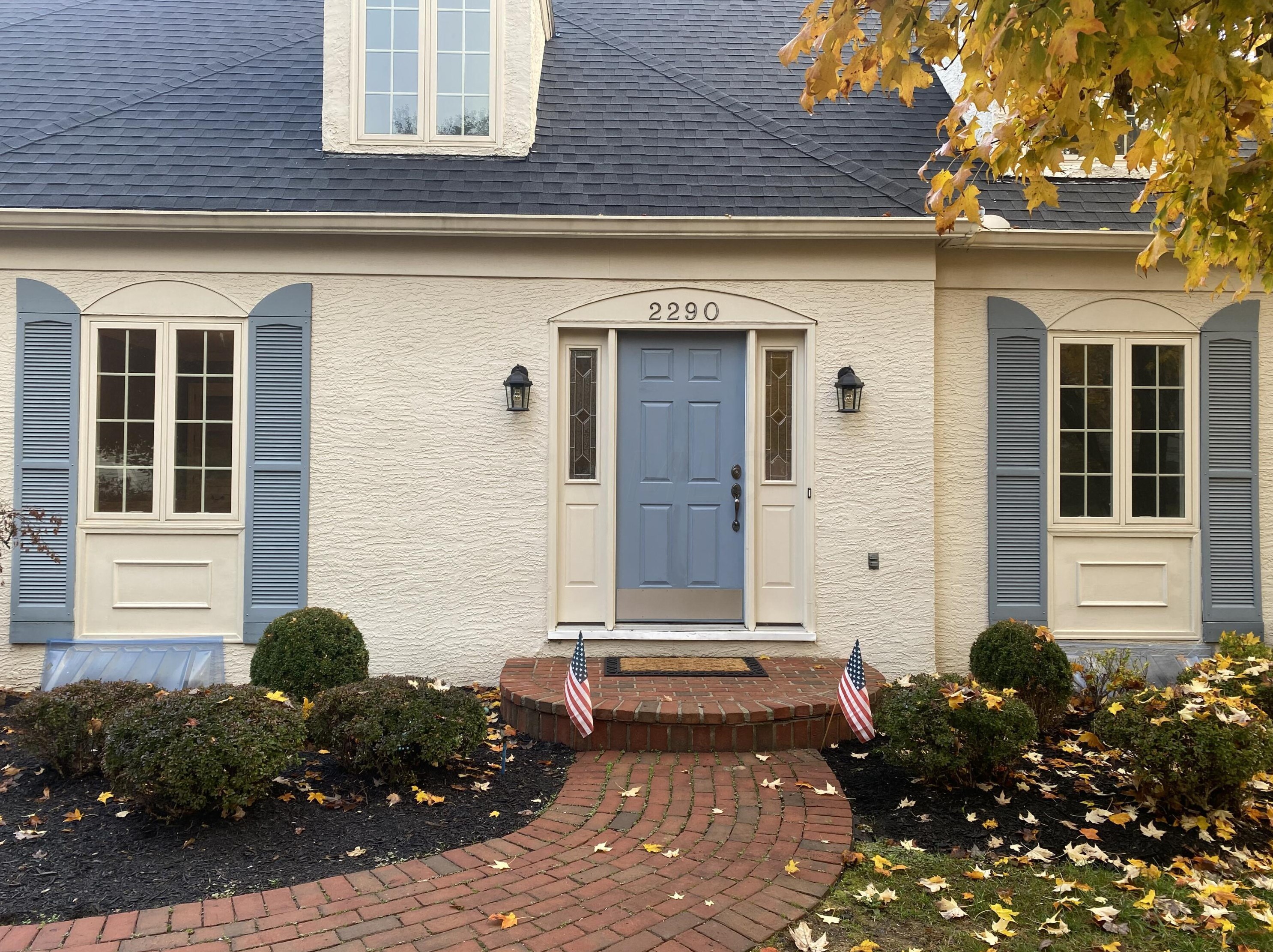 2290 Haverford Rd, Columbus OH  43220-4320 exterior