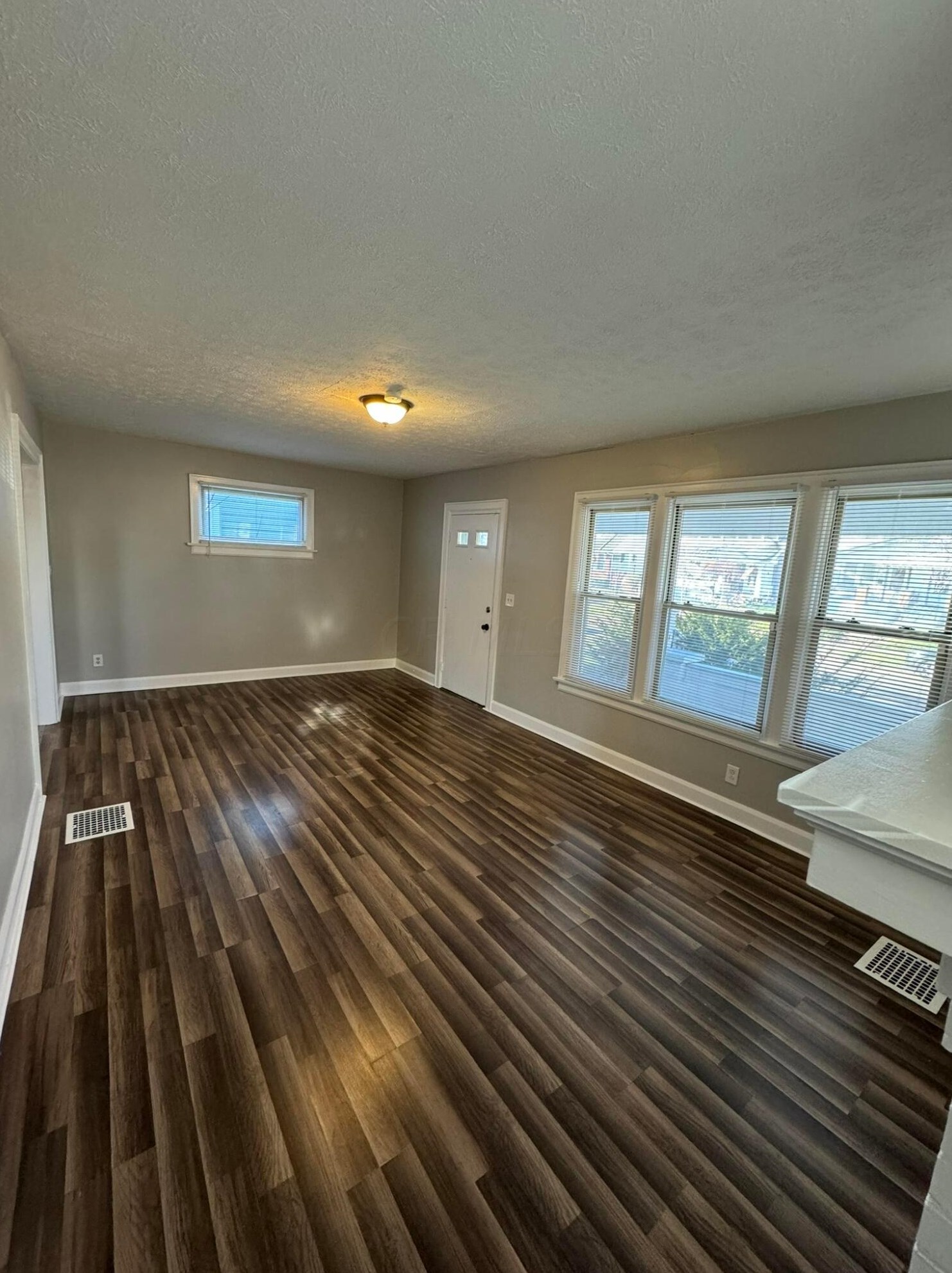 48 Roys Ave, Columbus OH  43204-2631 exterior