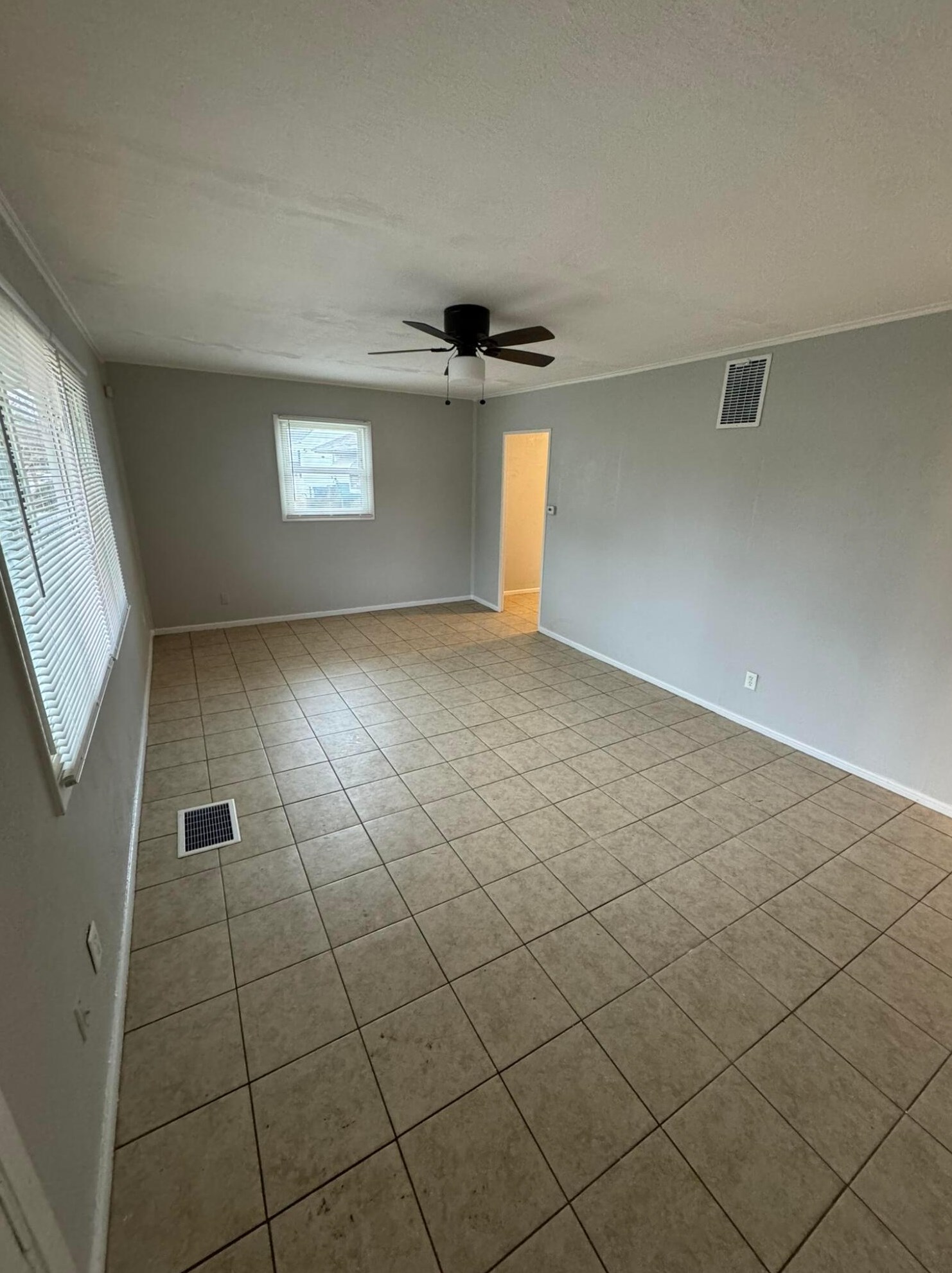 903 S Hampton Rd, Columbus, OH 43227