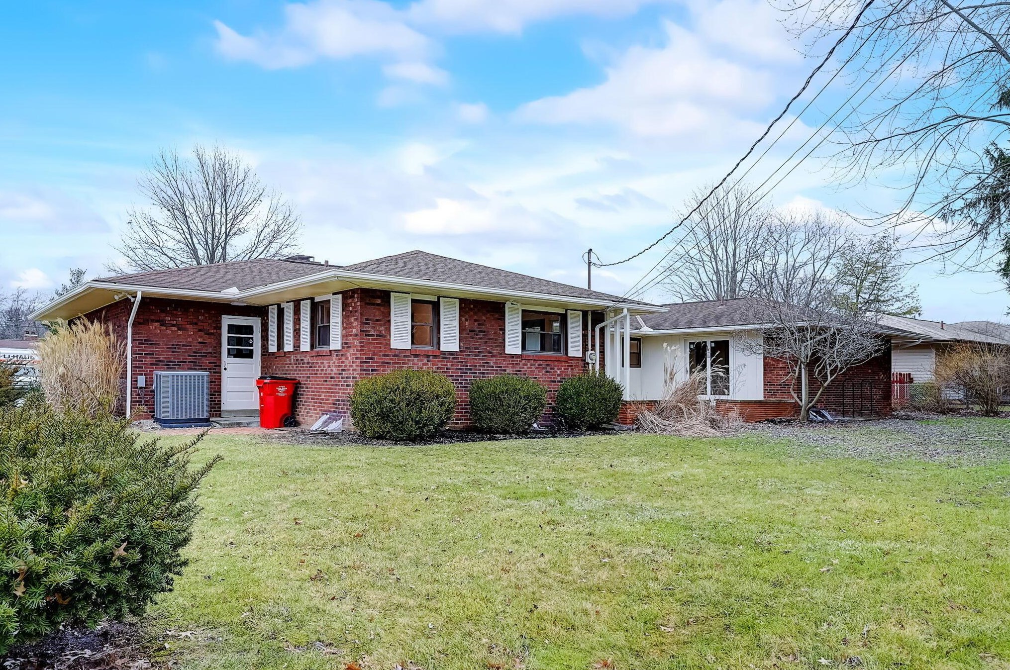 9563 Brookside Dr, Pickerington OH  43147-9206 exterior