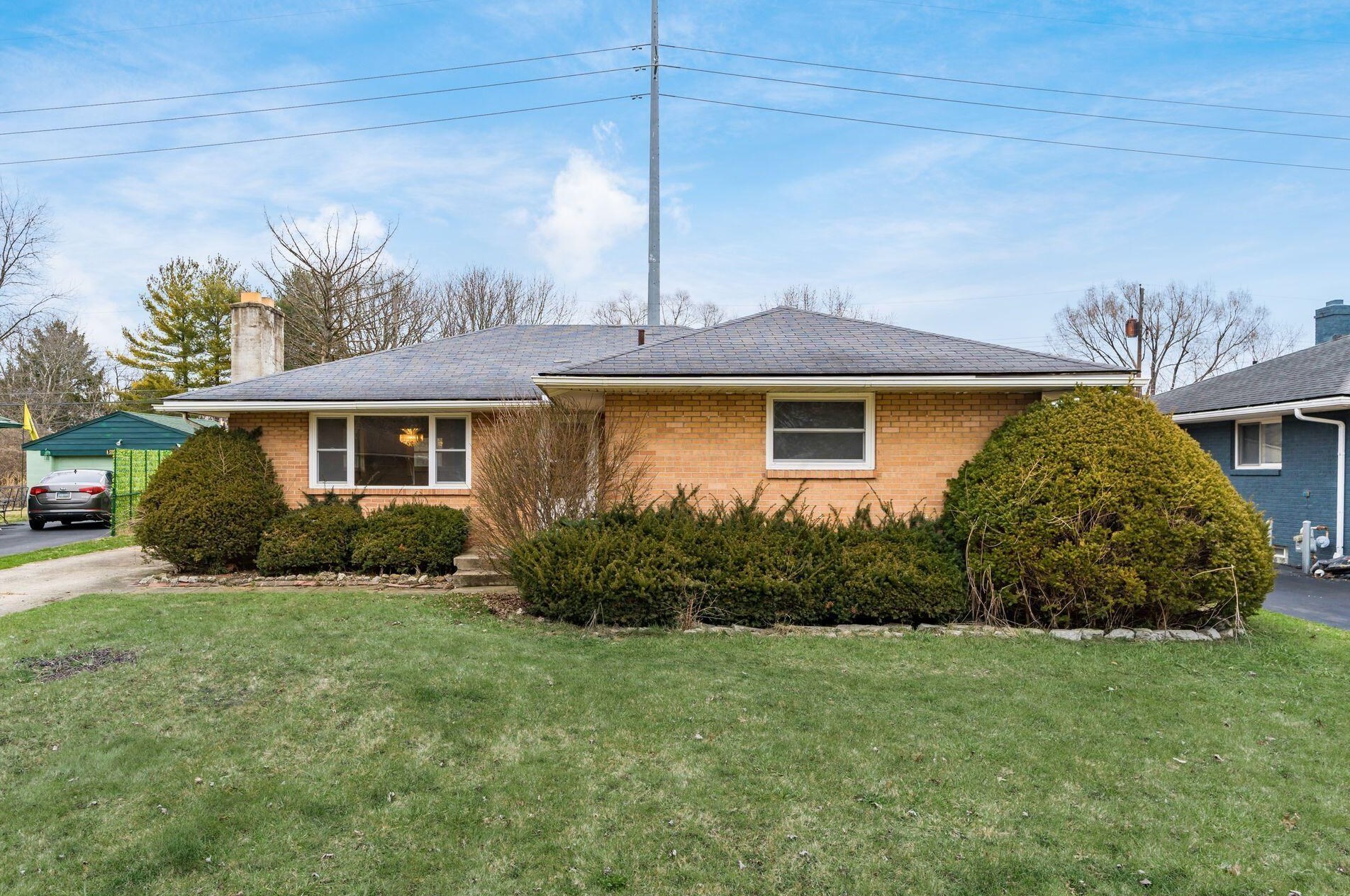 1718 Bostwick Rd, Columbus, OH 43227-3301