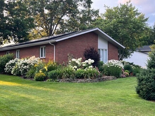 1002 Clubview Blvd, Columbus, OH 43235-1713