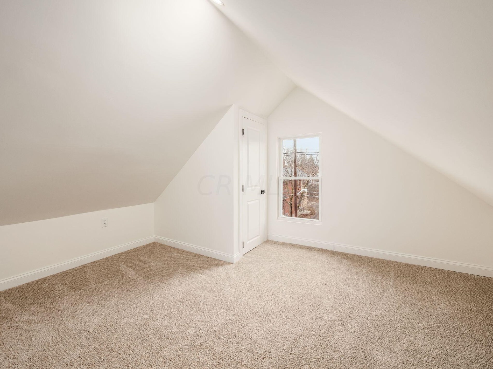 1111 Whittier St, Columbus OH  43206-3140 exterior