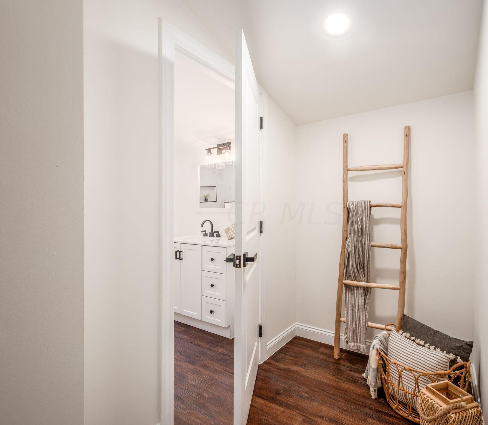 1111 Whittier St, Columbus OH  43206-3140 exterior