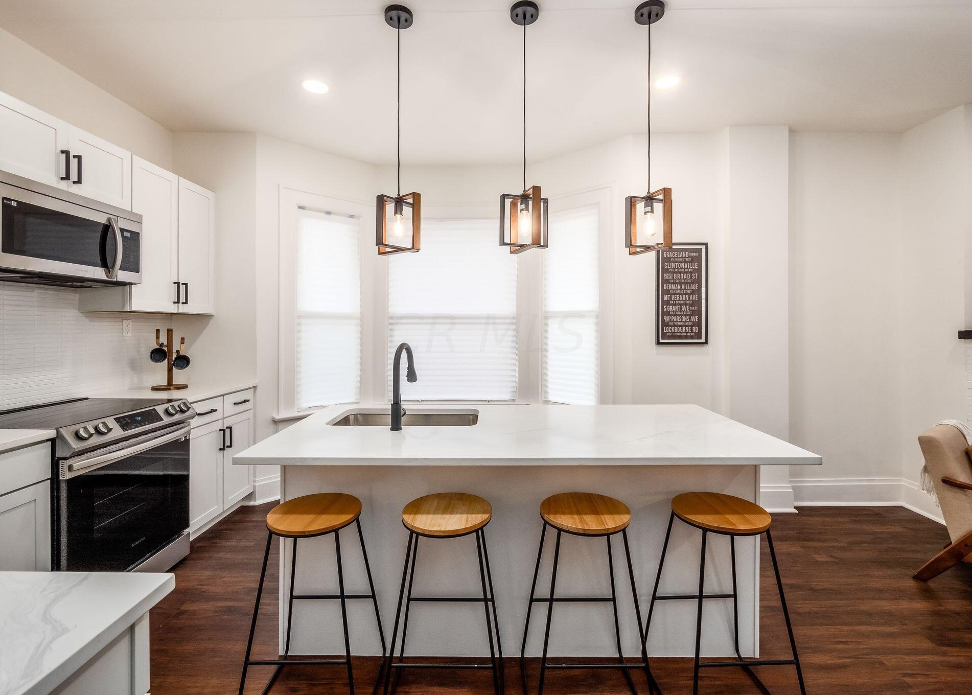 1111 Whittier St, Columbus OH  43206-3140 exterior