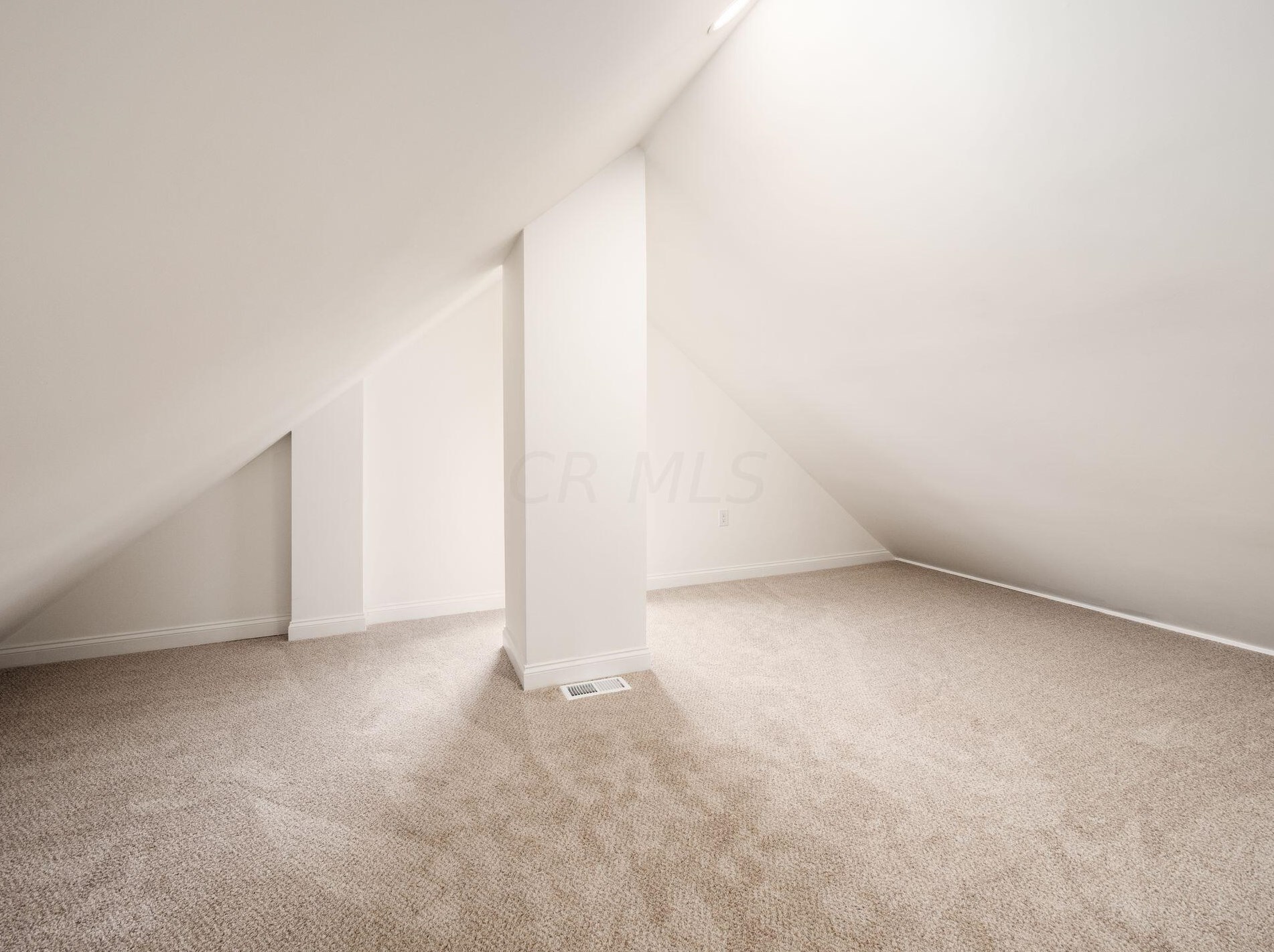 1111 Whittier St, Columbus OH  43206-3140 exterior