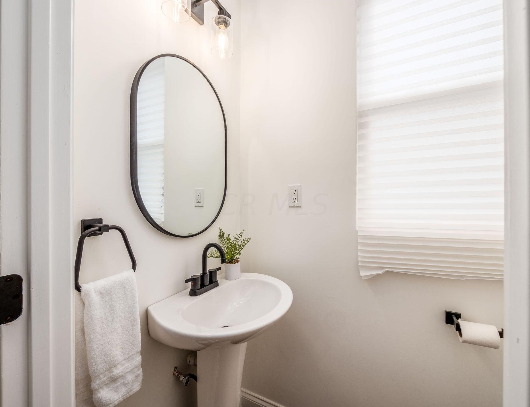 1111 Whittier St, Columbus OH  43206-3140 exterior