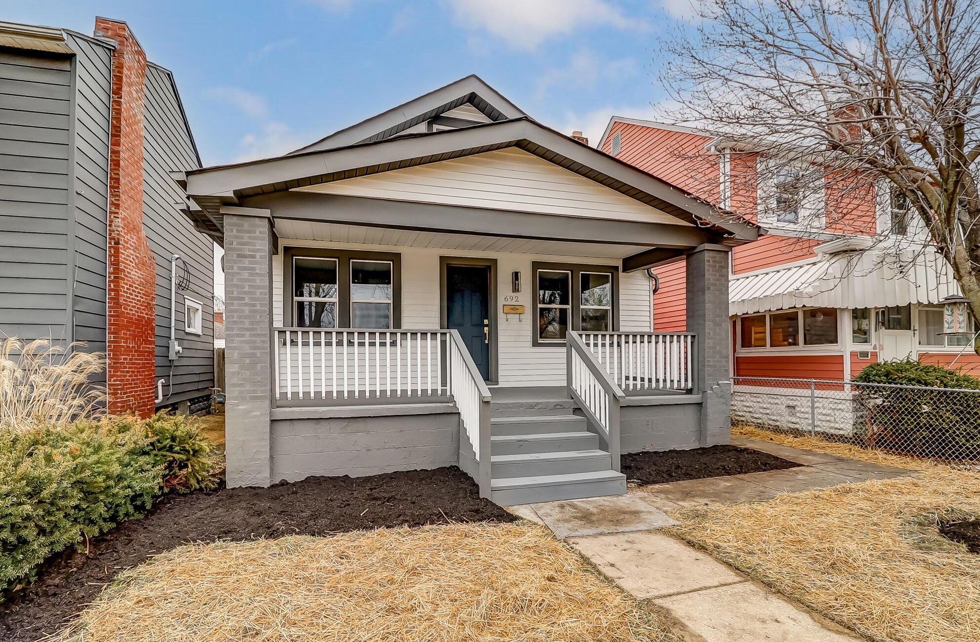 692 Deshler Ave, Columbus, OH 43206-2924
