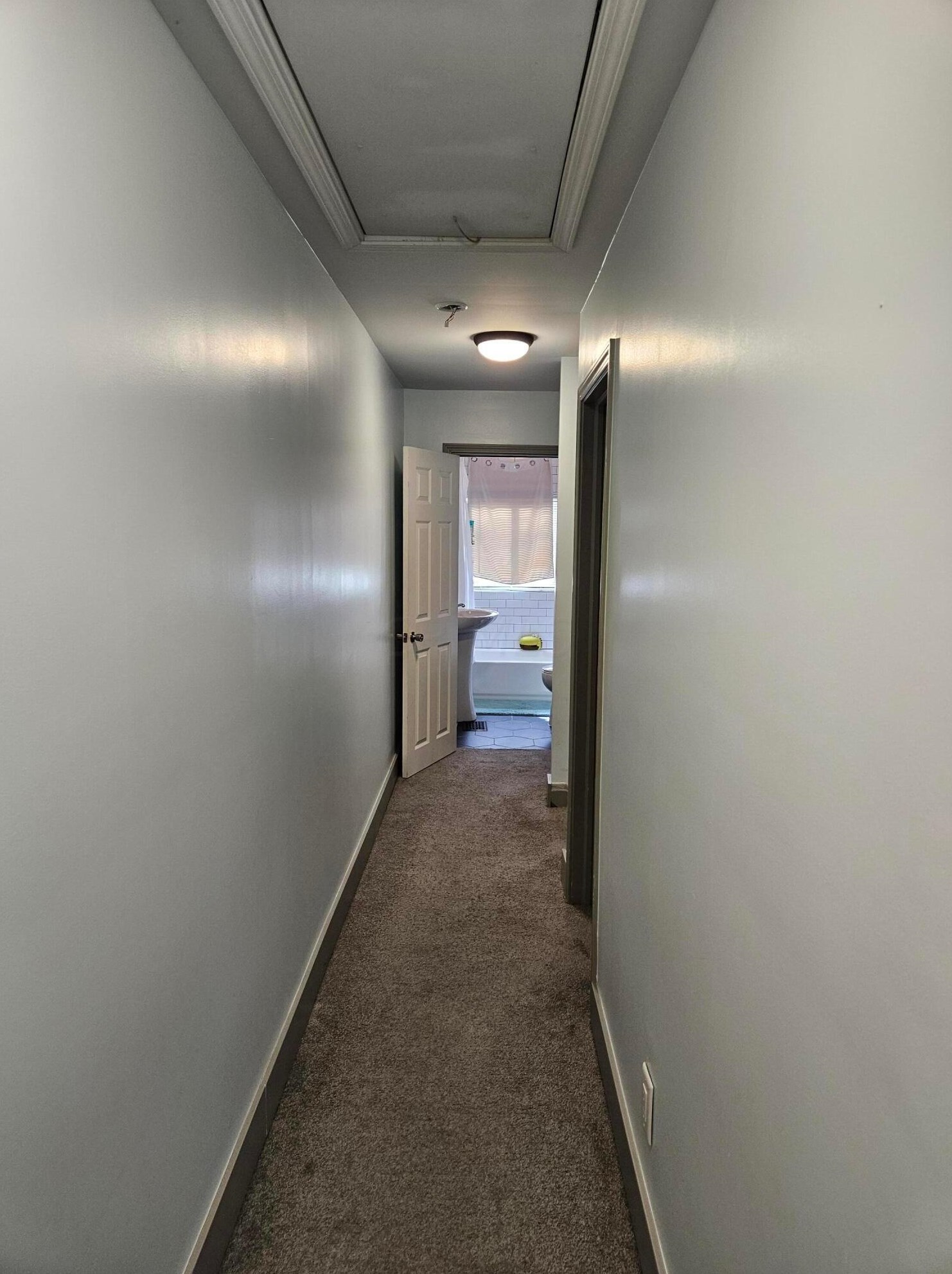 1501 Duxberry Ave, Columbus OH 43211-1619 exterior