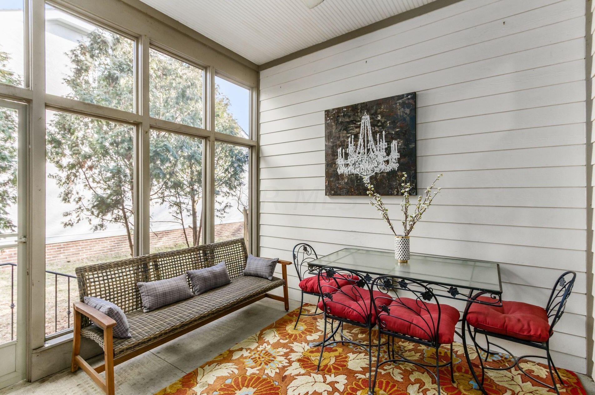 2453 Cambridge Blvd, Columbus OH  43221-4023 exterior