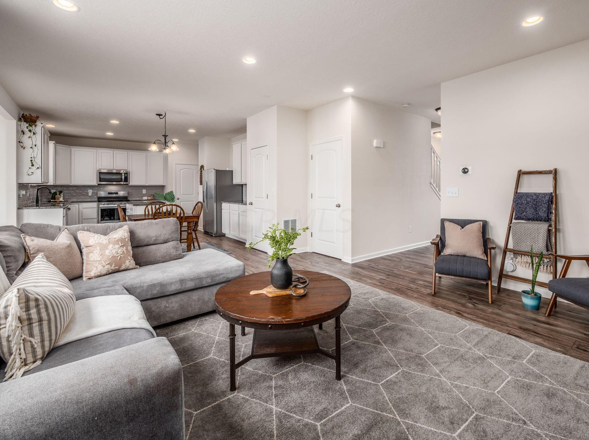 854 Boulder Dr, Delaware OH  43015-4213 exterior