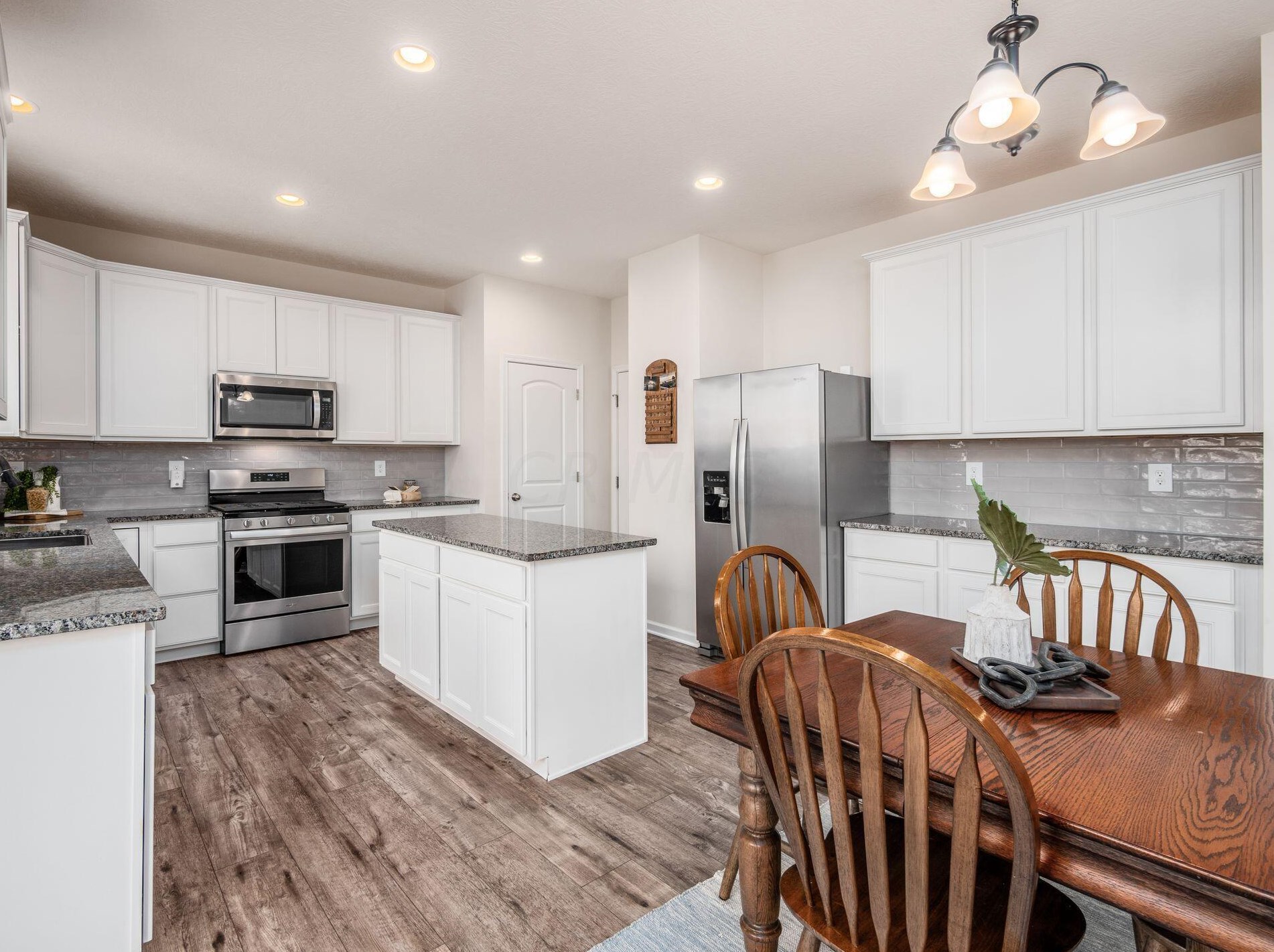 854 Boulder Dr, Delaware OH  43015-4213 exterior