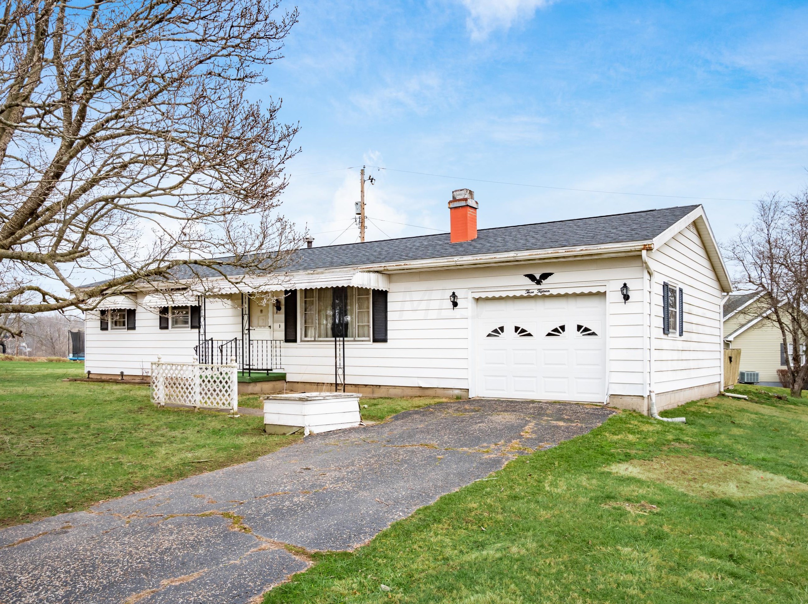 315 S Delaware Dr, Crooksville, OH 43731