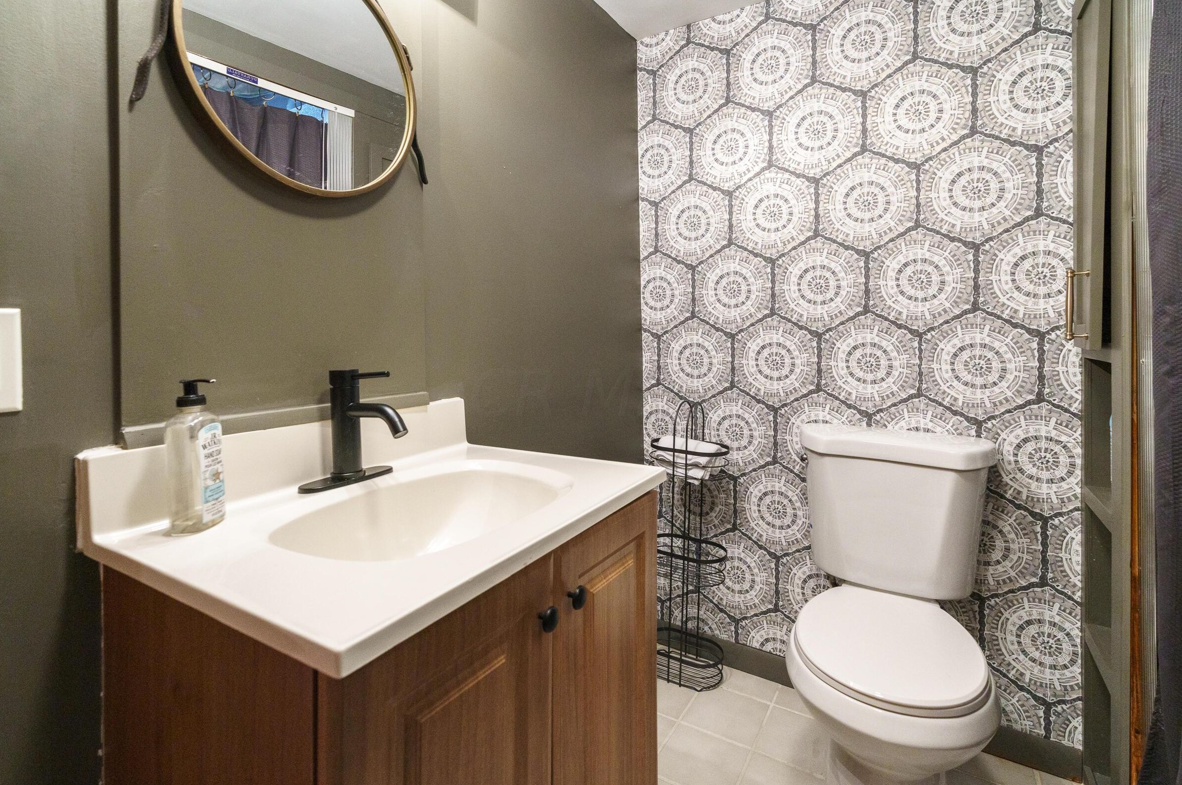 1981 Milden Rd, Columbus OH  43221-1937 exterior