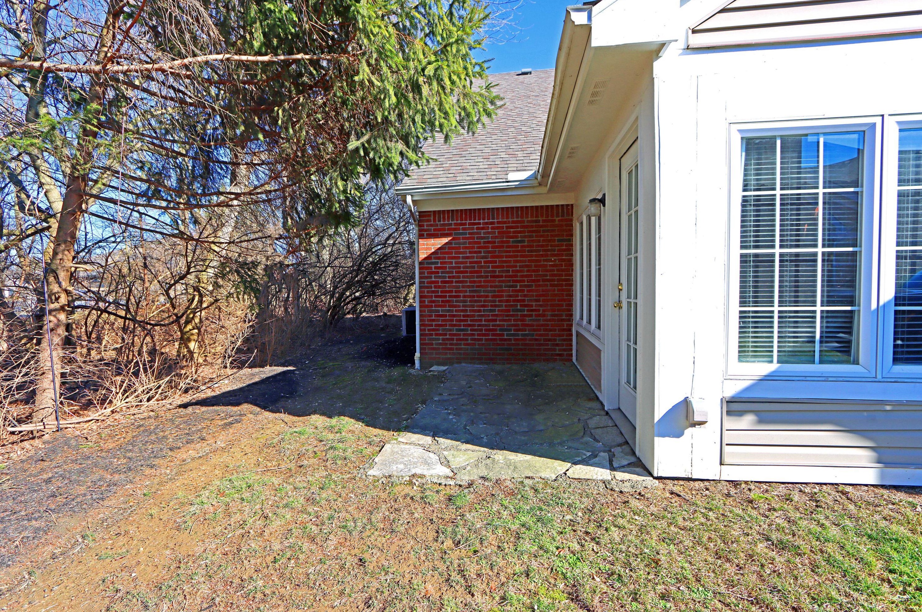 6156 Glen Village Dr, Dublin, OH 43016-6782
