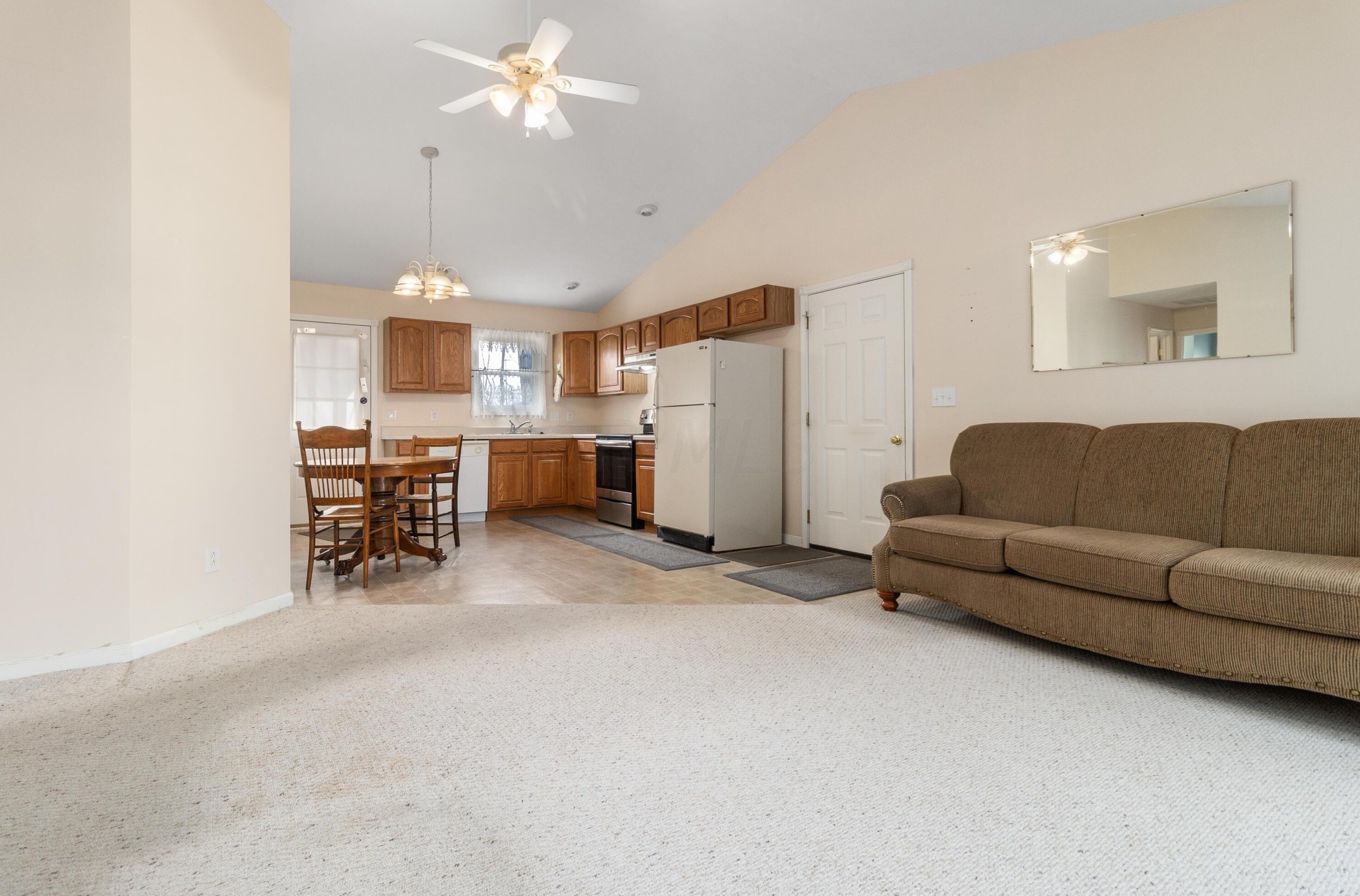 136 Prospect Ave, Bellefontaine, OH 43311