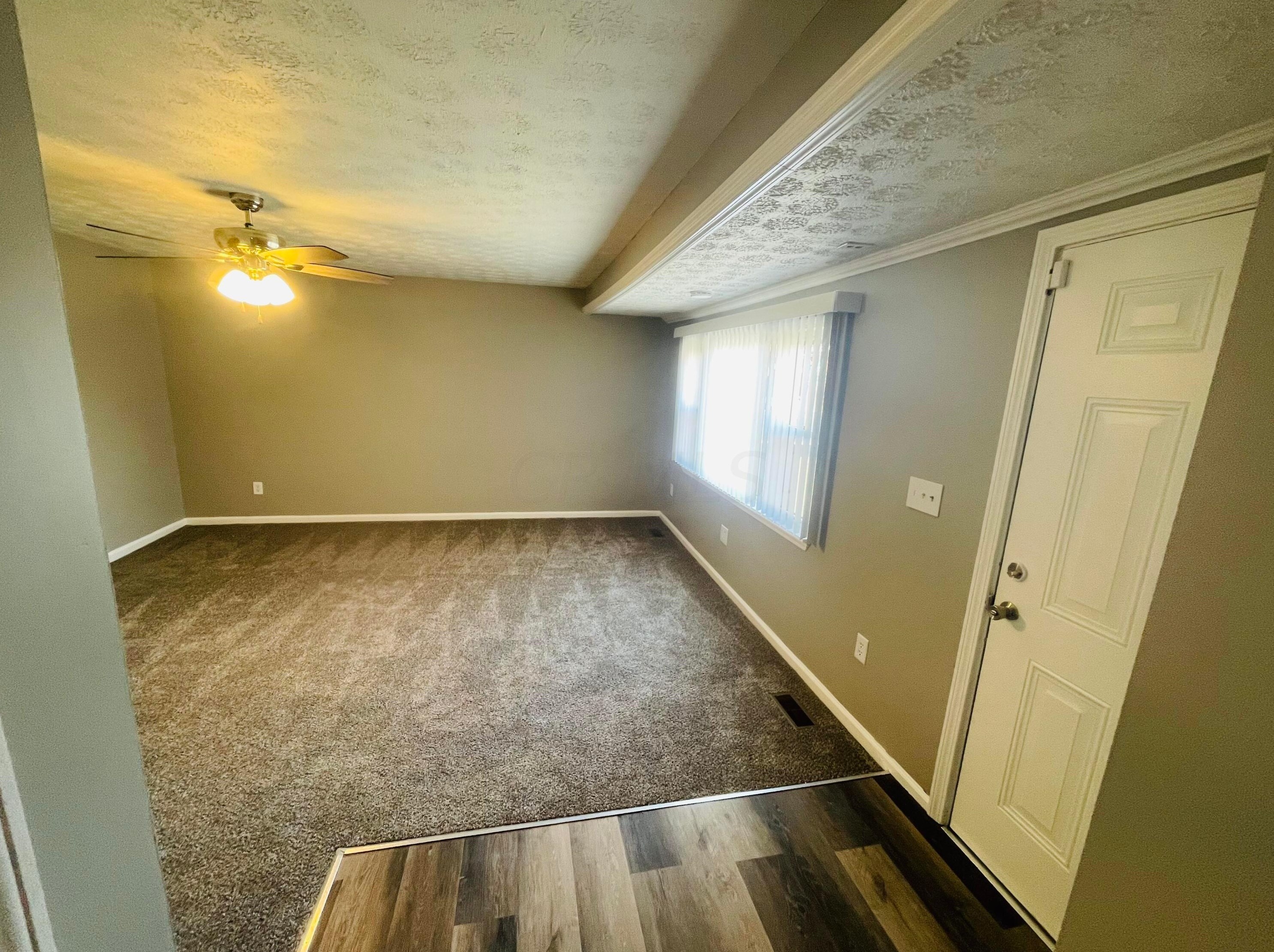 192 Delaney Dr, Columbus, OH 43207-3717