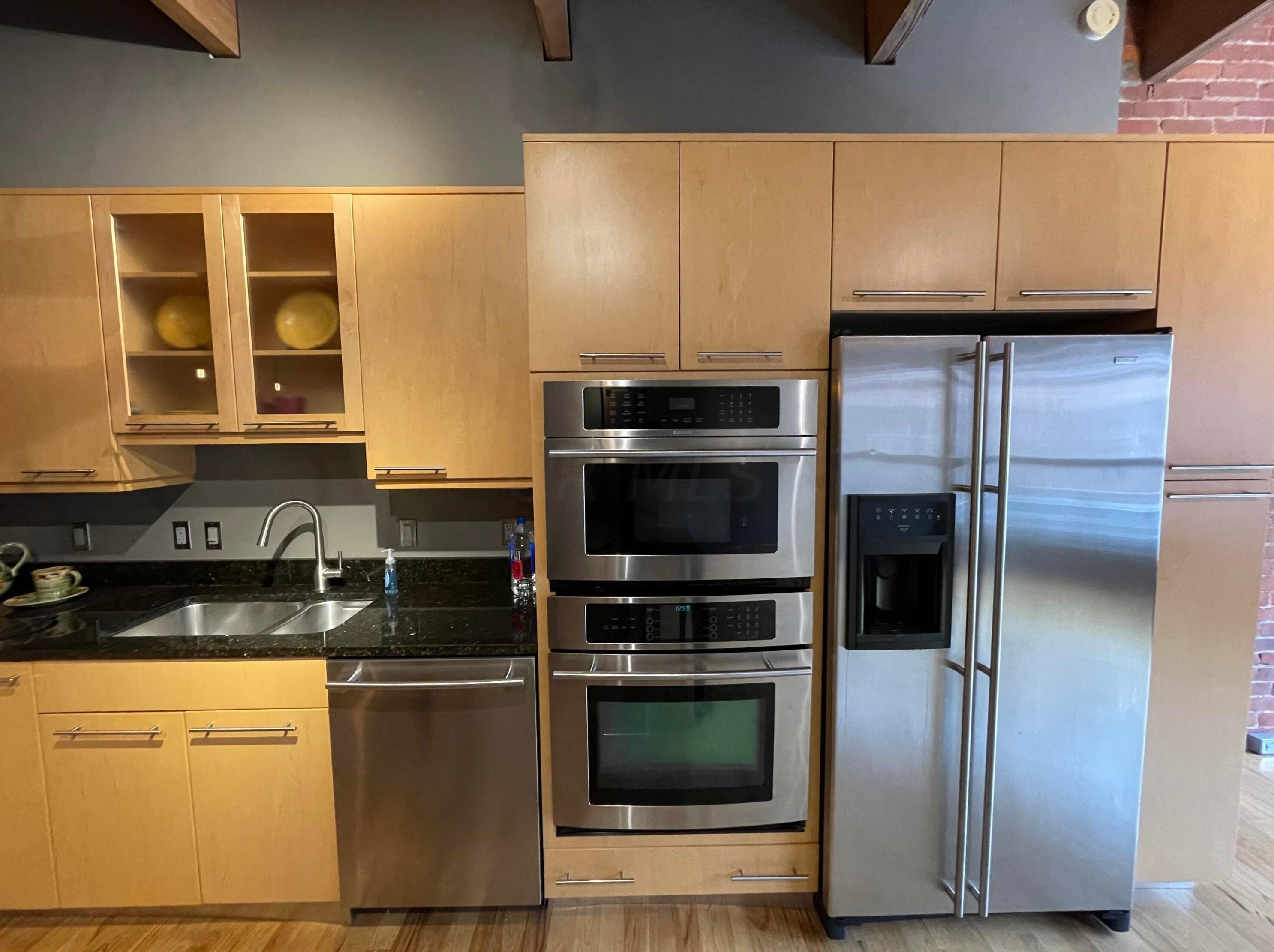 448 Nationwide Blvd, Columbus OH  43215-2333 exterior