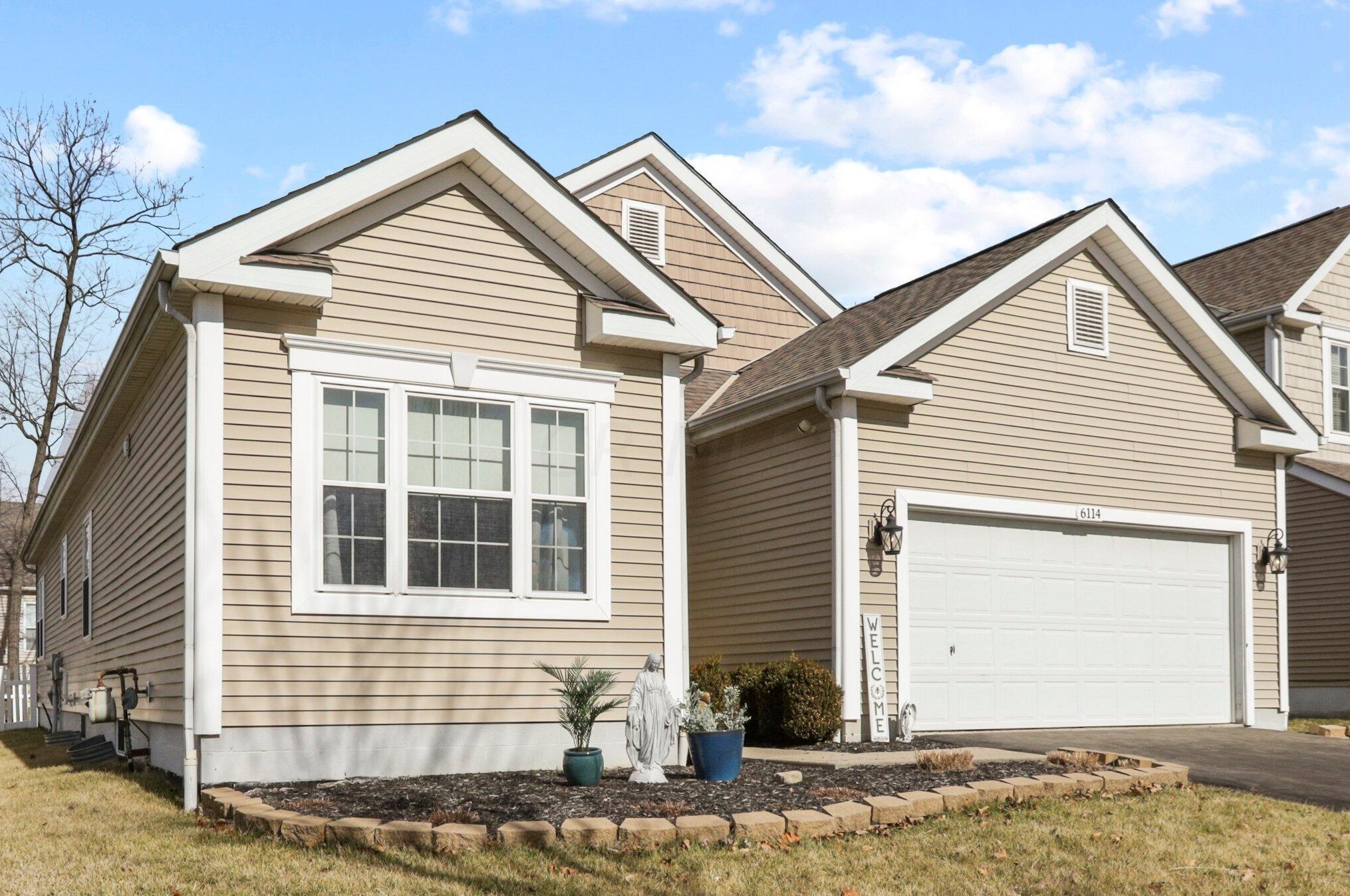 6114 Highlander Dr, Westerville, OH 43081-7168