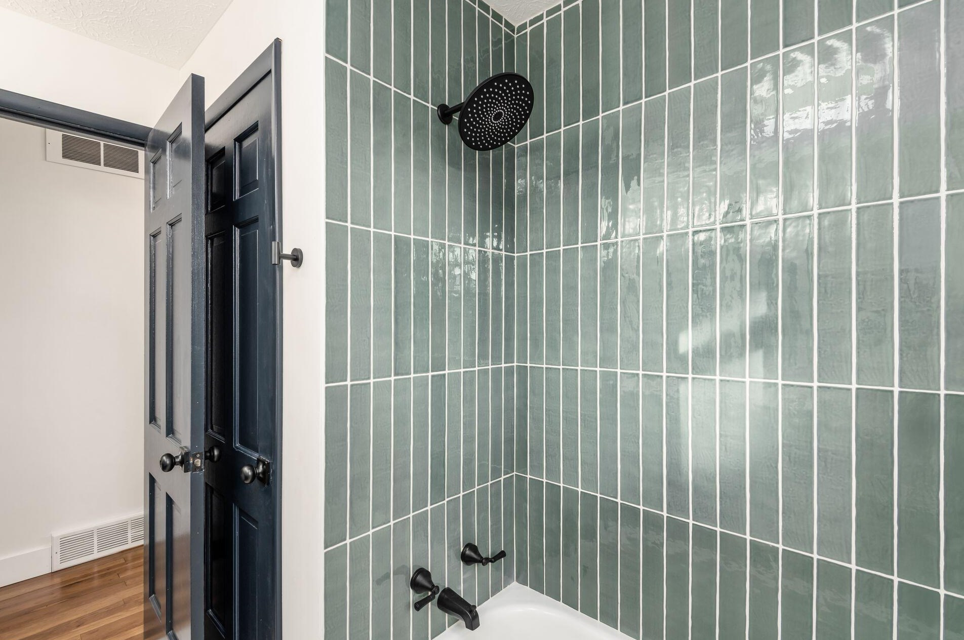 835 Colony Way, Columbus OH  43235-1755 exterior