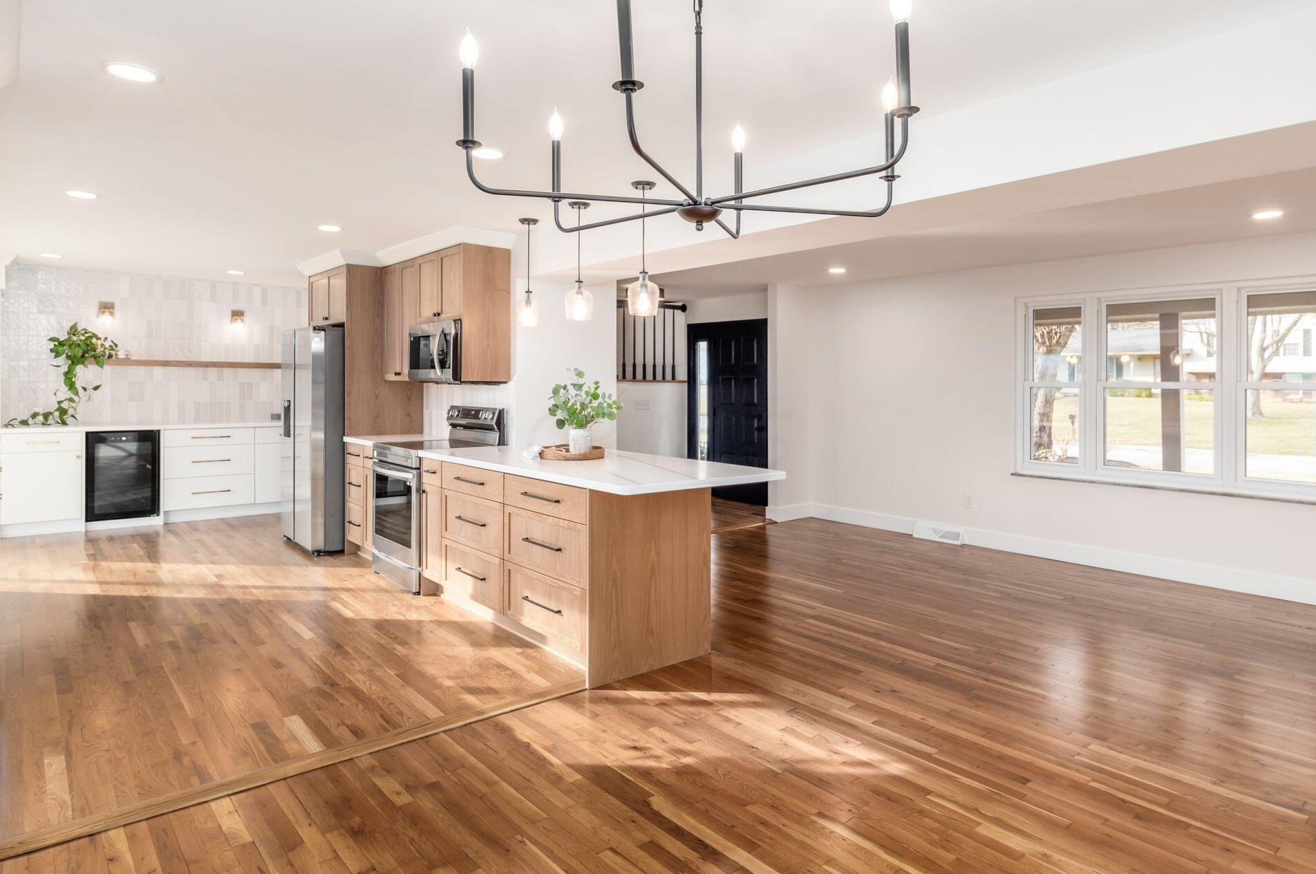 835 Colony Way, Columbus OH  43235-1755 exterior