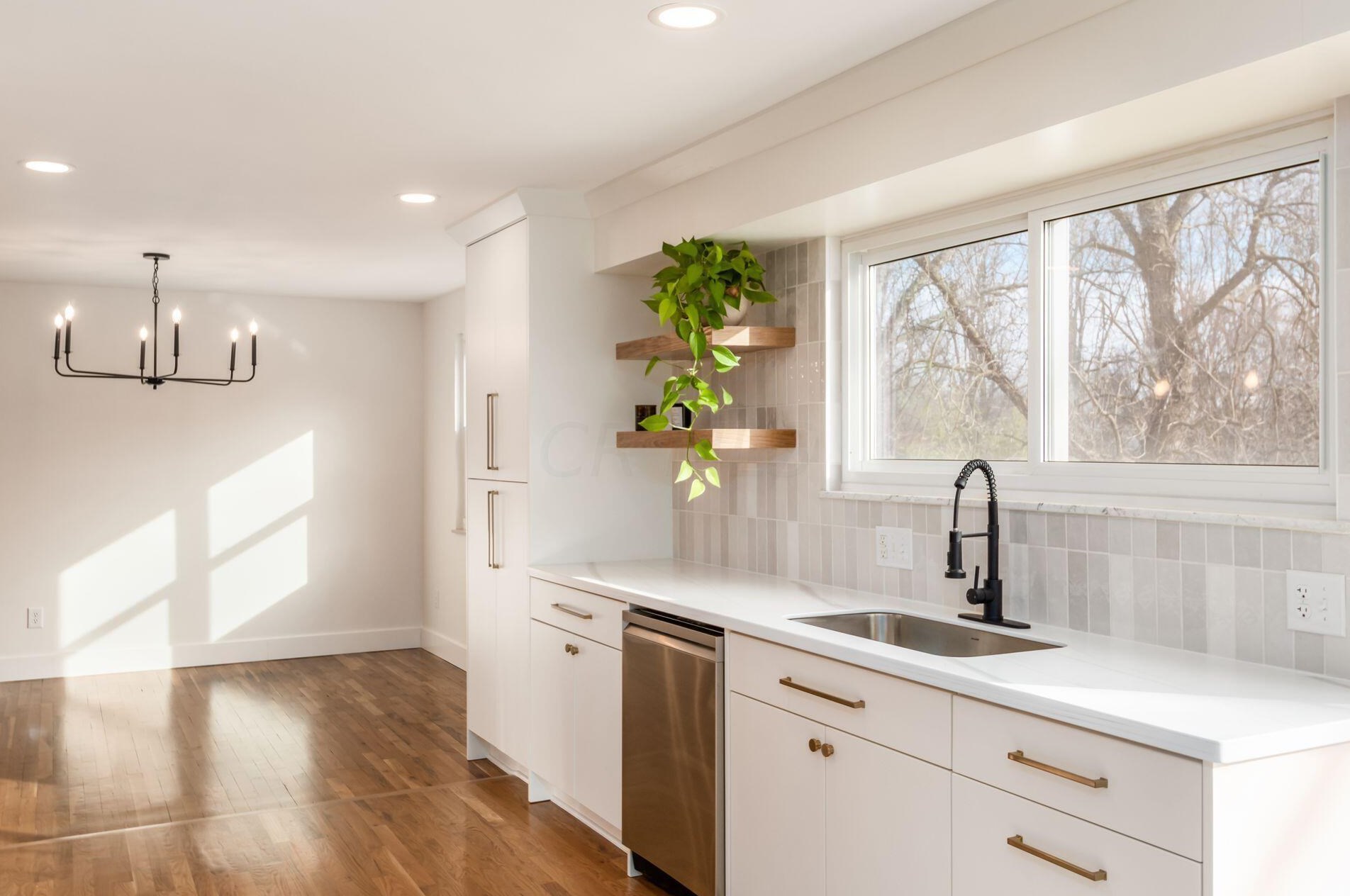 835 Colony Way, Columbus OH  43235-1755 exterior