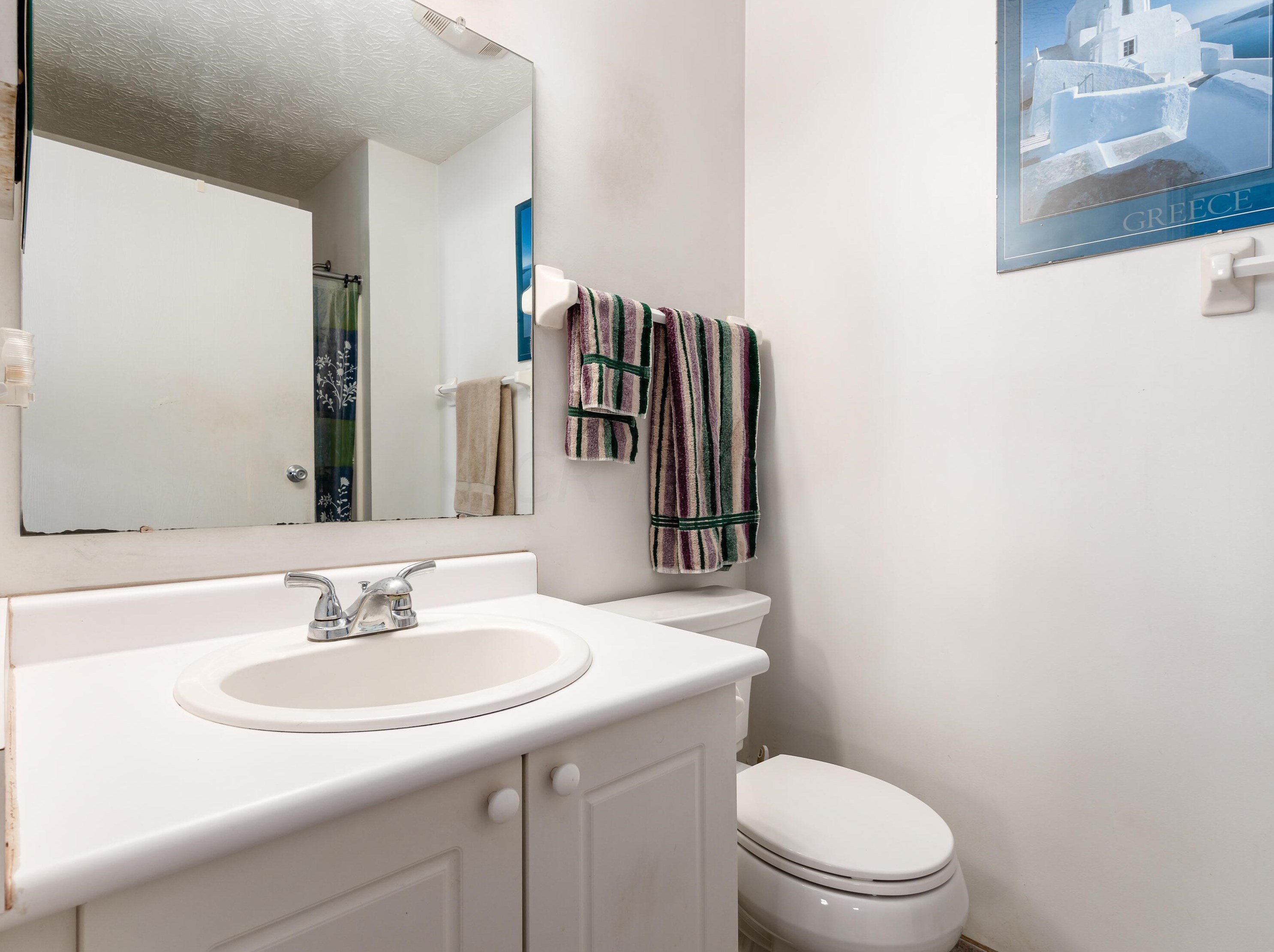 4678 Cadmus Dr, Columbus OH  43228-8403 exterior