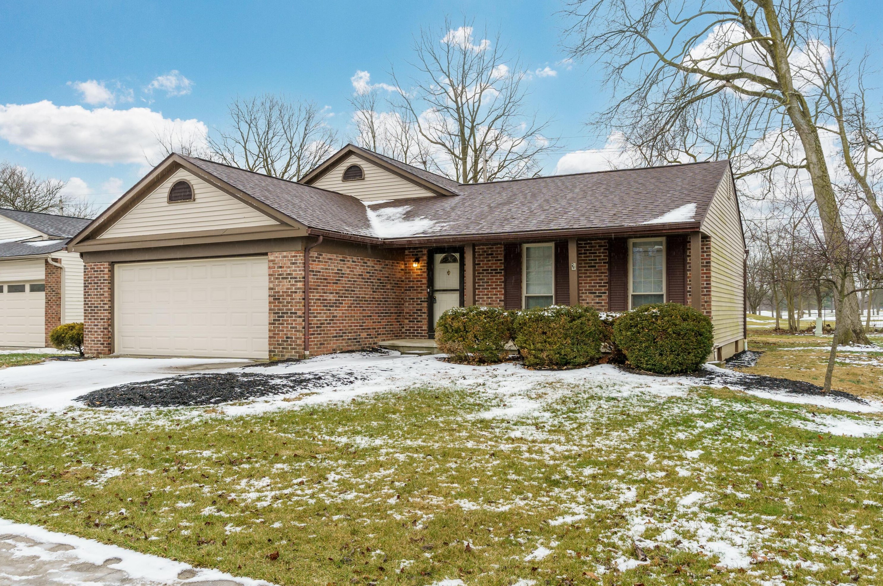2047 Charmingfare St, Columbus, OH 43228-9685