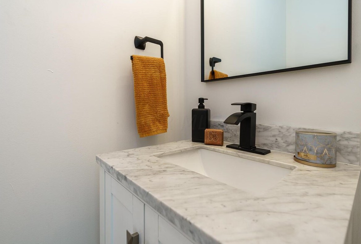 866 Blvd, Columbus OH 43221-2902 exterior