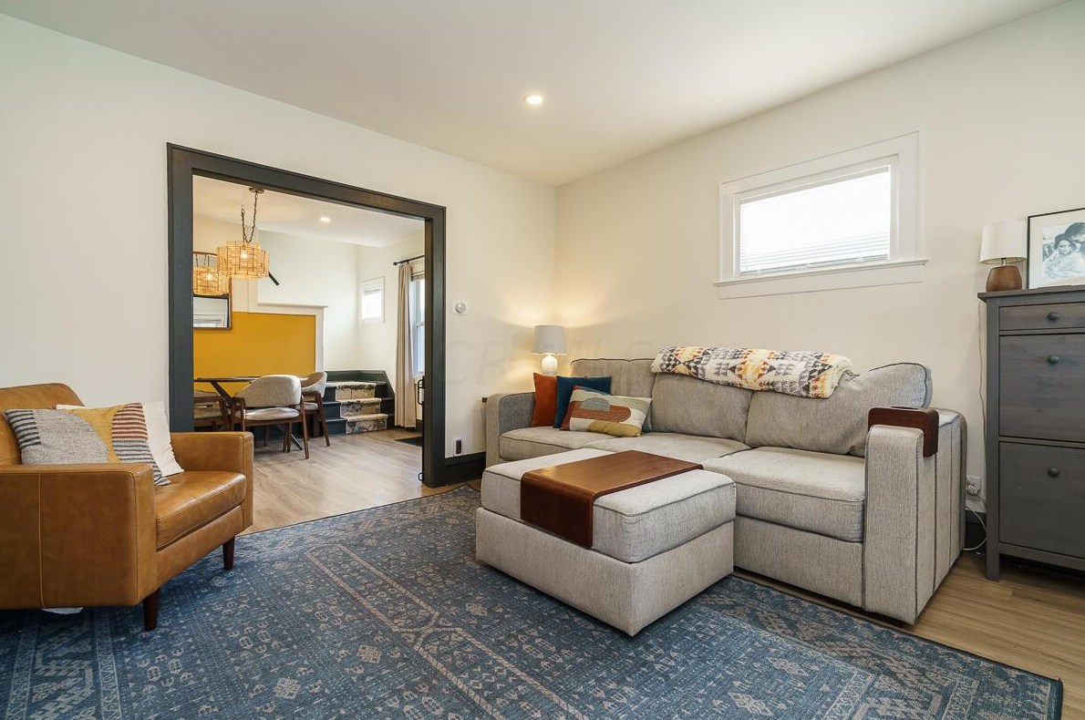 866 Blvd, Columbus OH 43221-2902 exterior