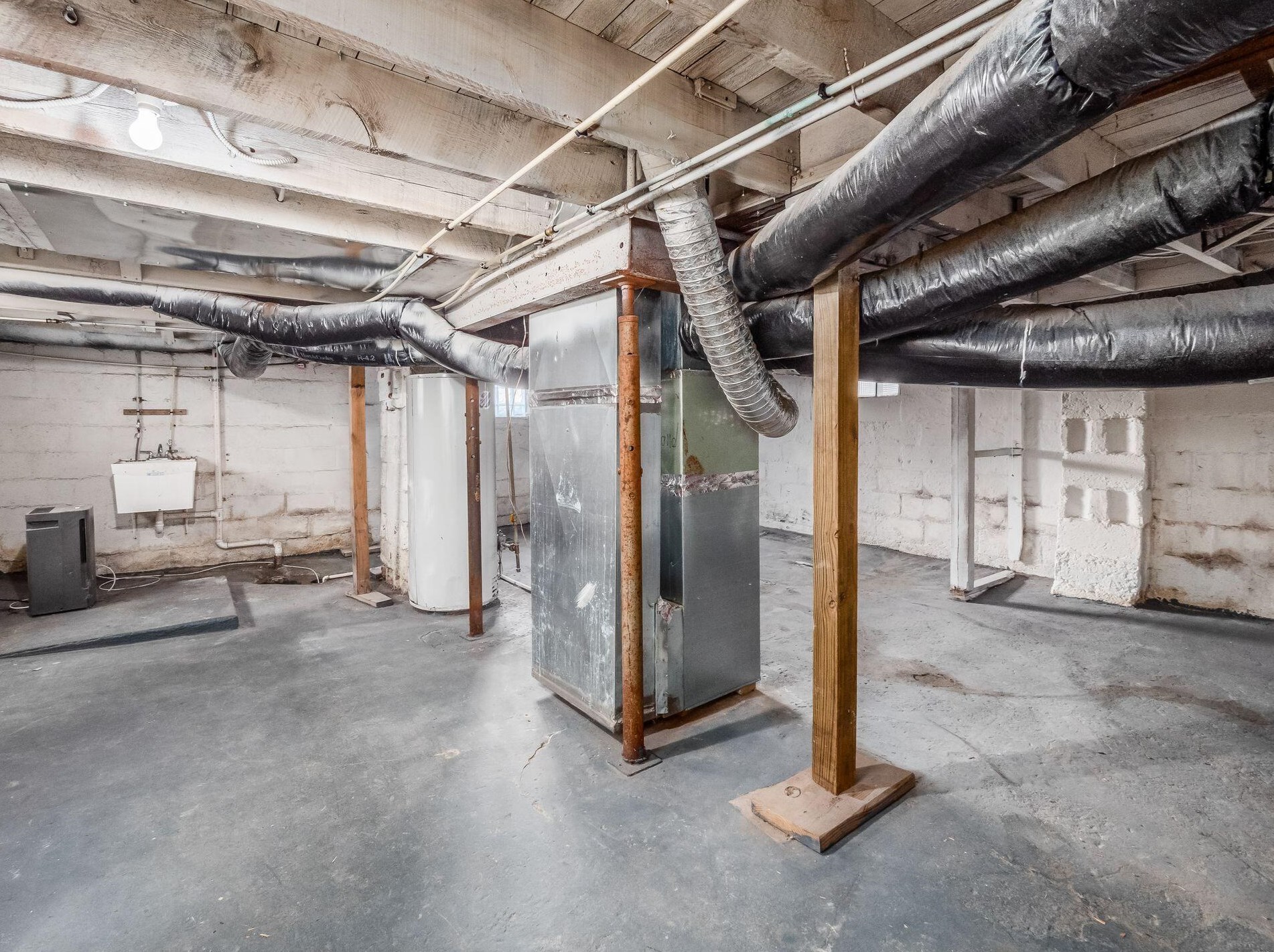 155 Wheatland Ave, Columbus OH  43204-3776 exterior