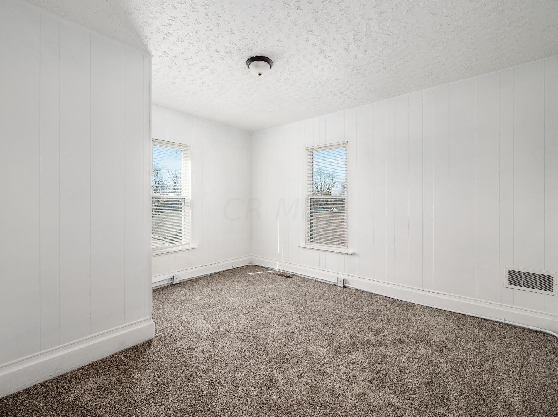 155 Wheatland Ave, Columbus OH  43204-3776 exterior