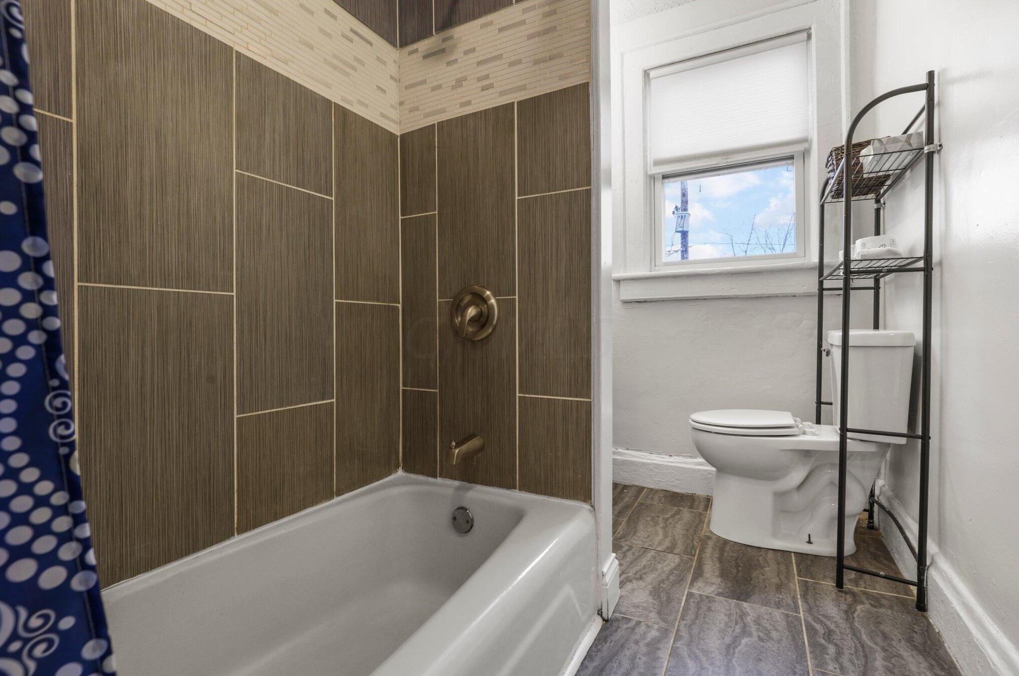 612 2 Ave, Columbus OH 43201-3781 exterior