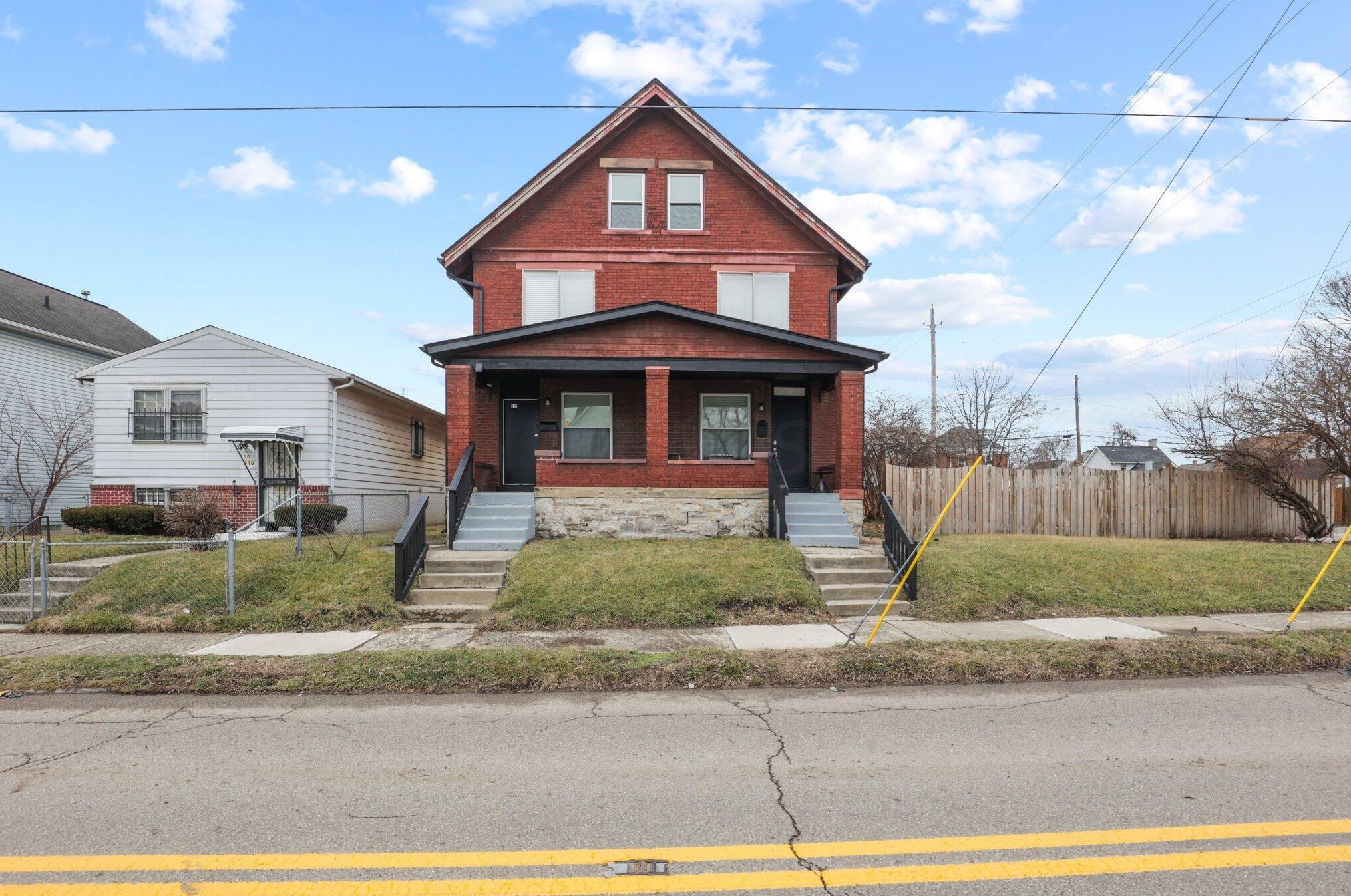 612 2 Ave, Columbus OH 43201-3781 exterior