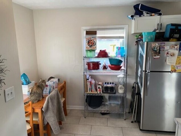 661 Roth Ave, Columbus OH  43228-2916 exterior