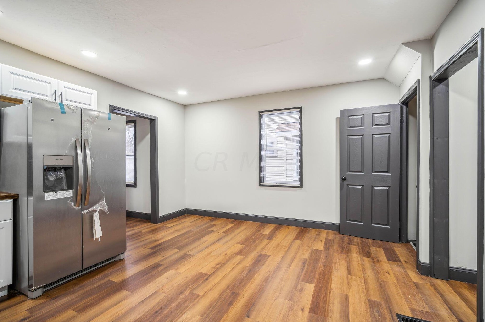 153 Clarendon Ave, Columbus OH 43223-1005 exterior