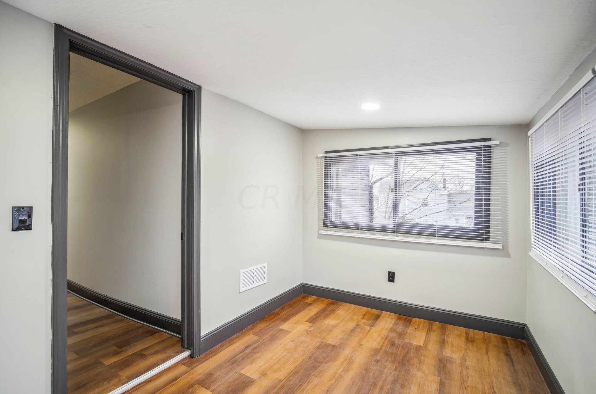 153 Clarendon Ave, Columbus OH 43223-1005 exterior