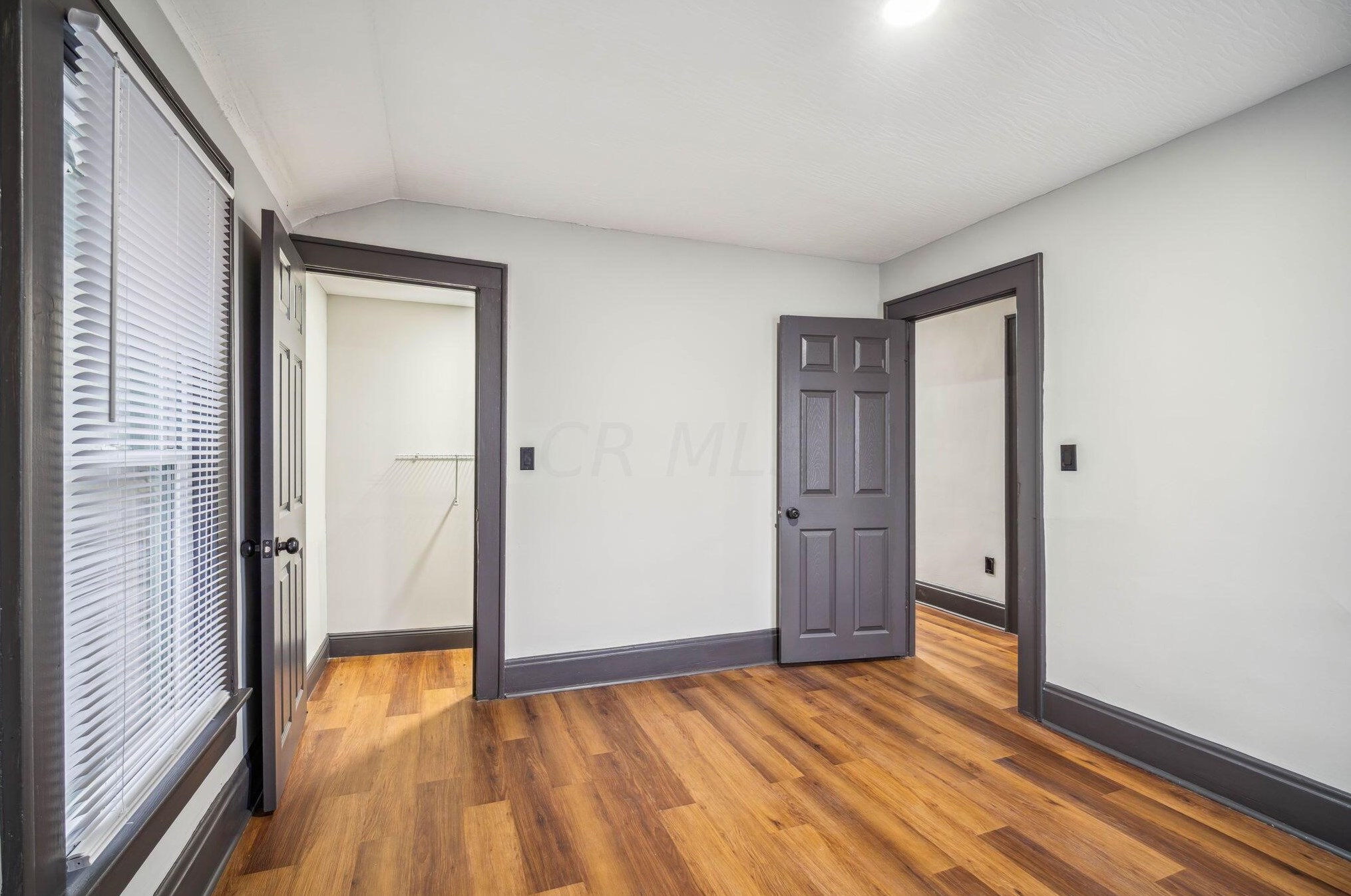 153 Clarendon Ave, Columbus OH 43223-1005 exterior