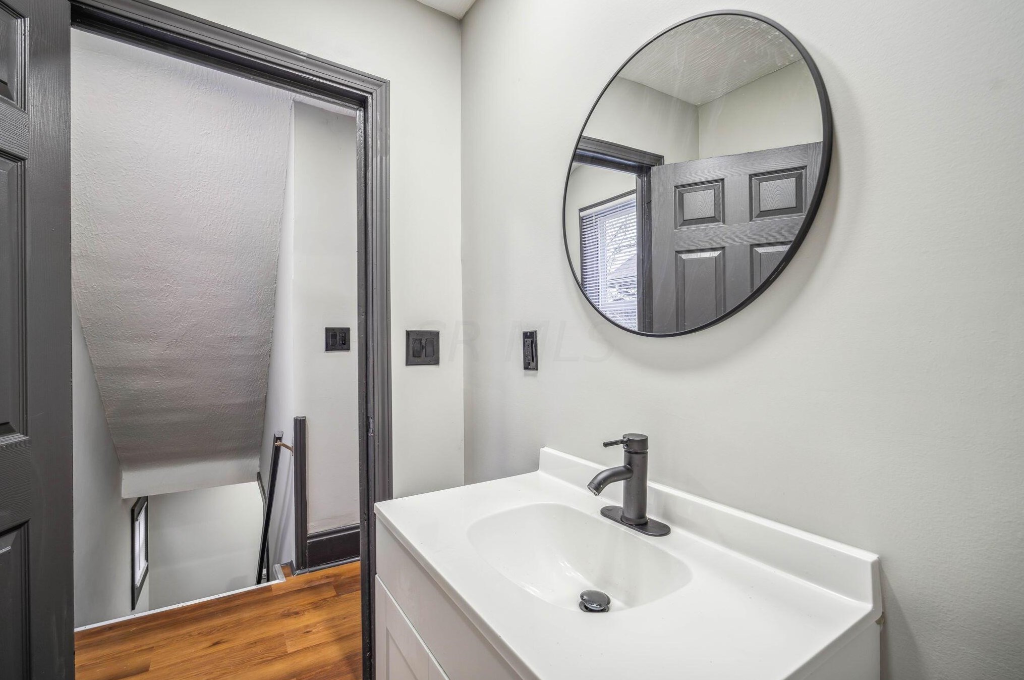 153 Clarendon Ave, Columbus OH 43223-1005 exterior