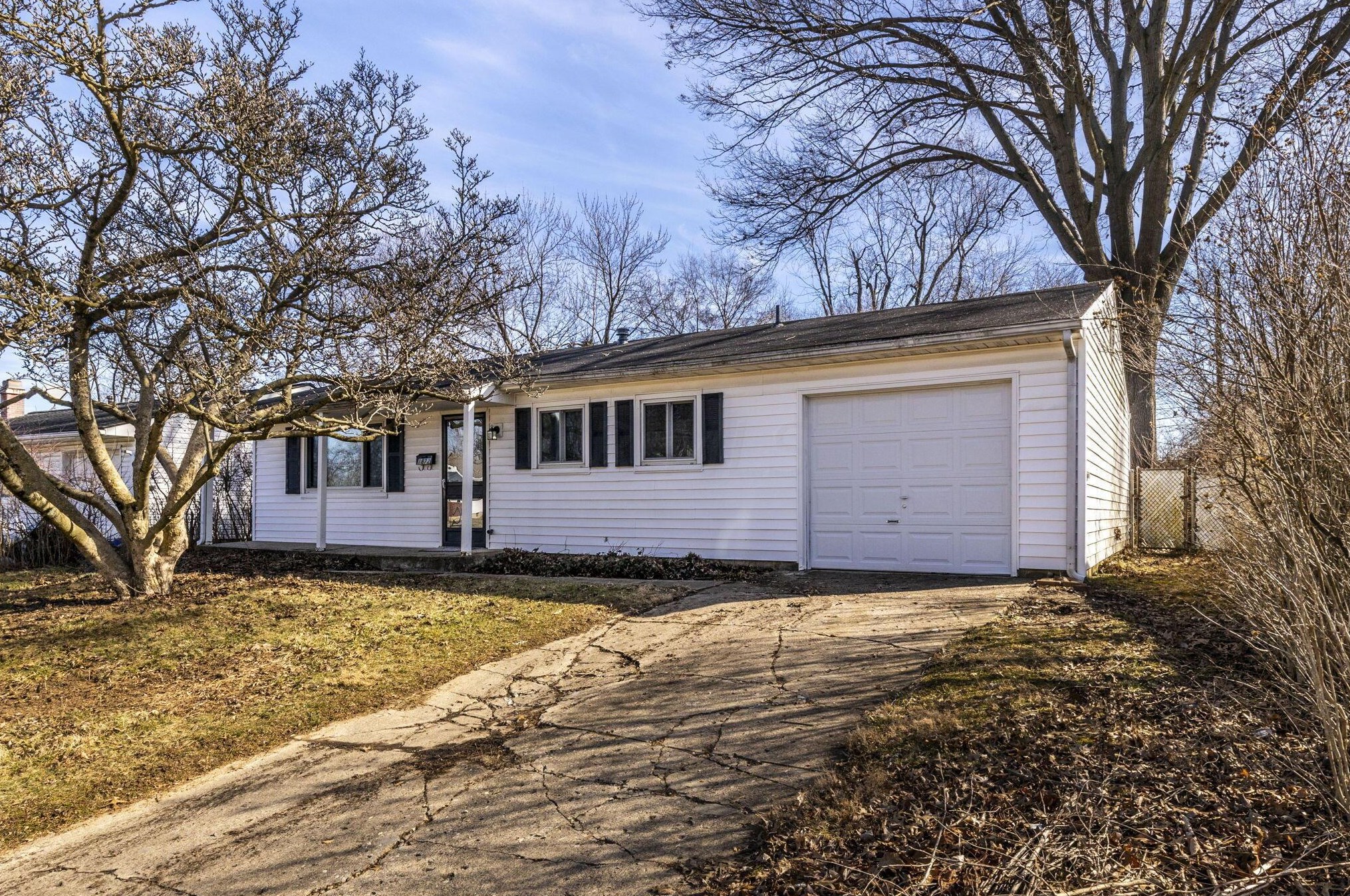 1872 Stetson Rd, Columbus, OH 43232-2836