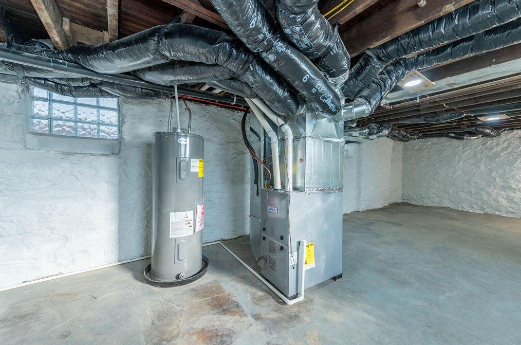 936 Bellows Ave, Columbus OH  43223-1514 exterior