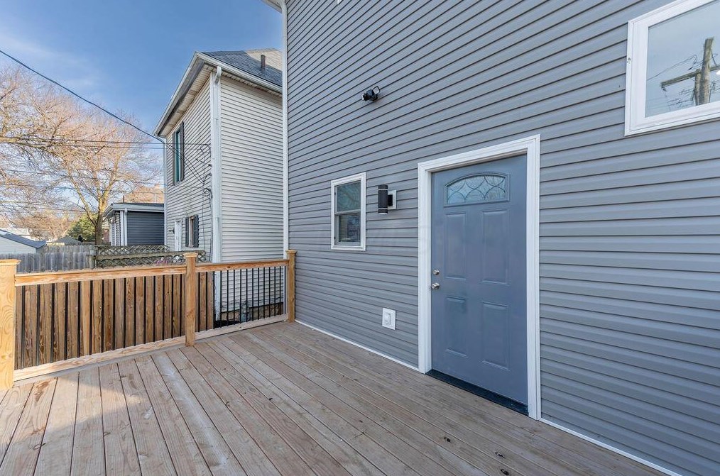 936 Bellows Ave, Columbus OH  43223-1514 exterior