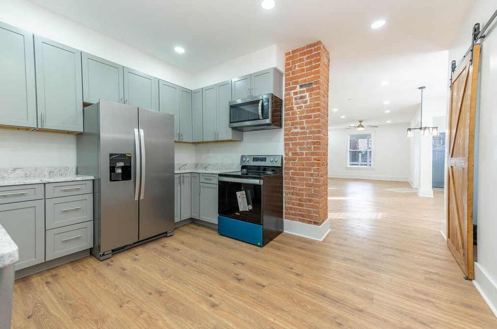 936 Bellows Ave, Columbus OH  43223-1514 exterior