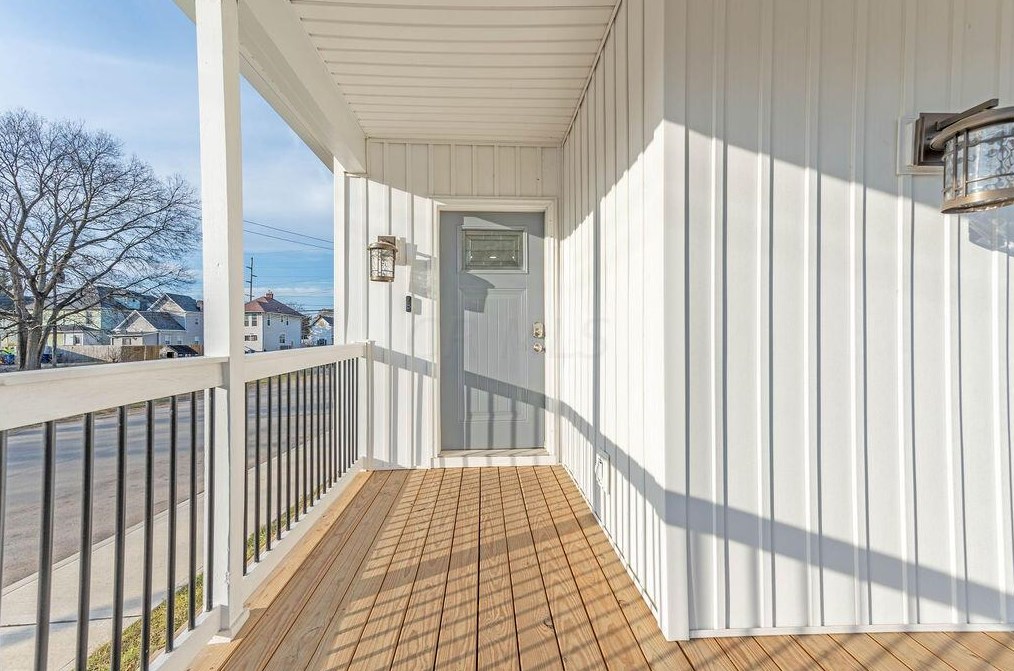 936 Bellows Ave, Columbus OH  43223-1514 exterior