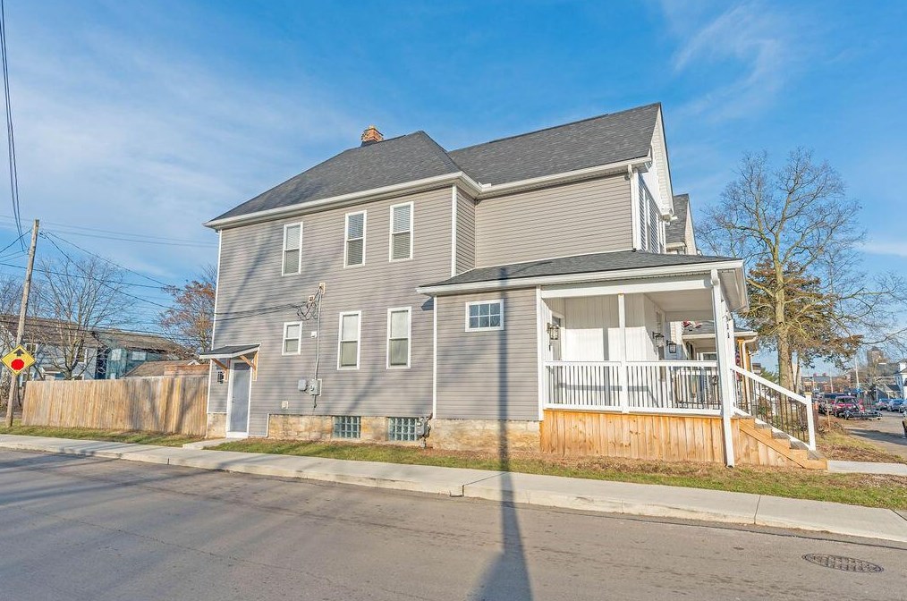 936 Bellows Ave, Columbus OH  43223-1514 exterior